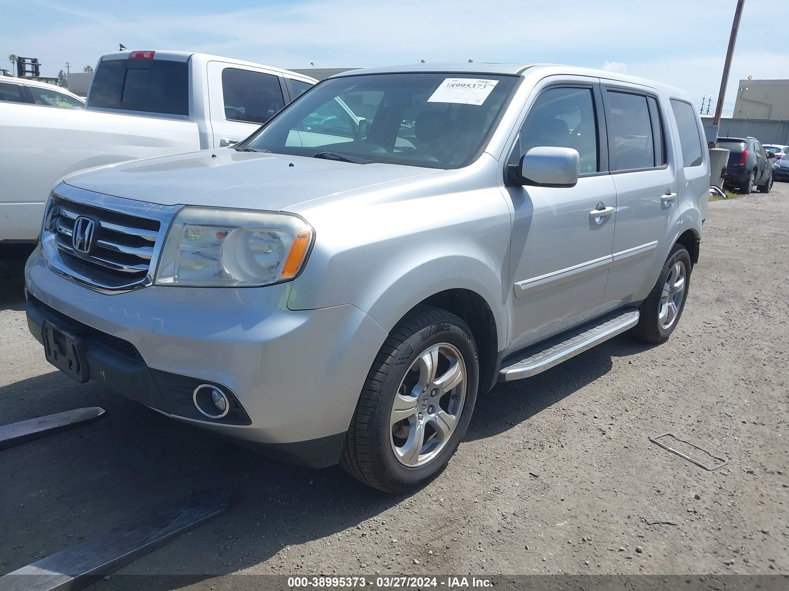 Photo 1 VIN: 5FNYF3H55CB042835 - HONDA PILOT 