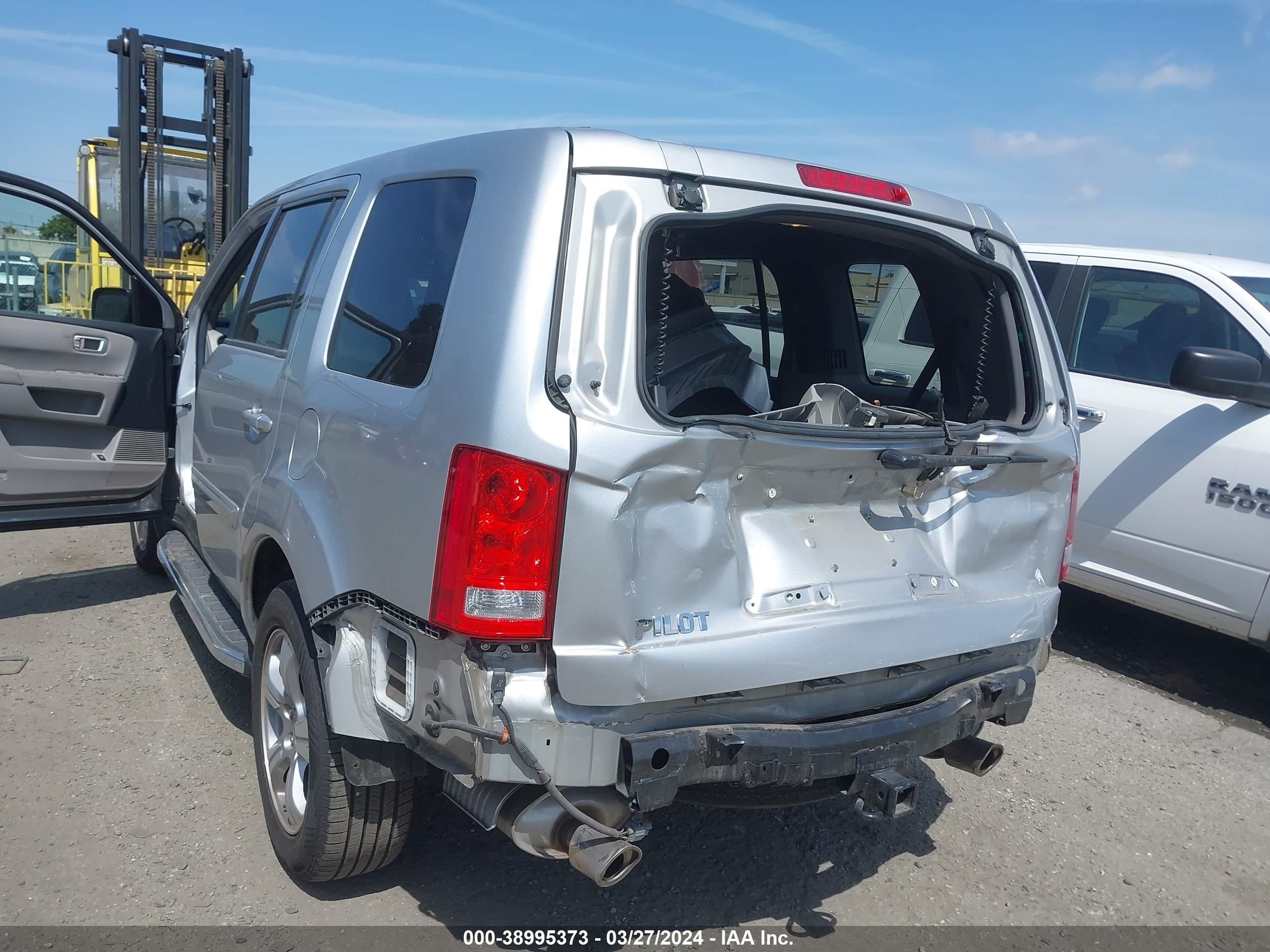 Photo 13 VIN: 5FNYF3H55CB042835 - HONDA PILOT 