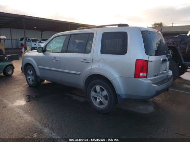 Photo 2 VIN: 5FNYF3H56BB055091 - HONDA PILOT 