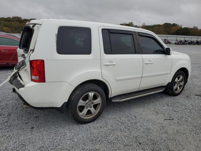 Photo 2 VIN: 5FNYF3H56FB006382 - HONDA PILOT 