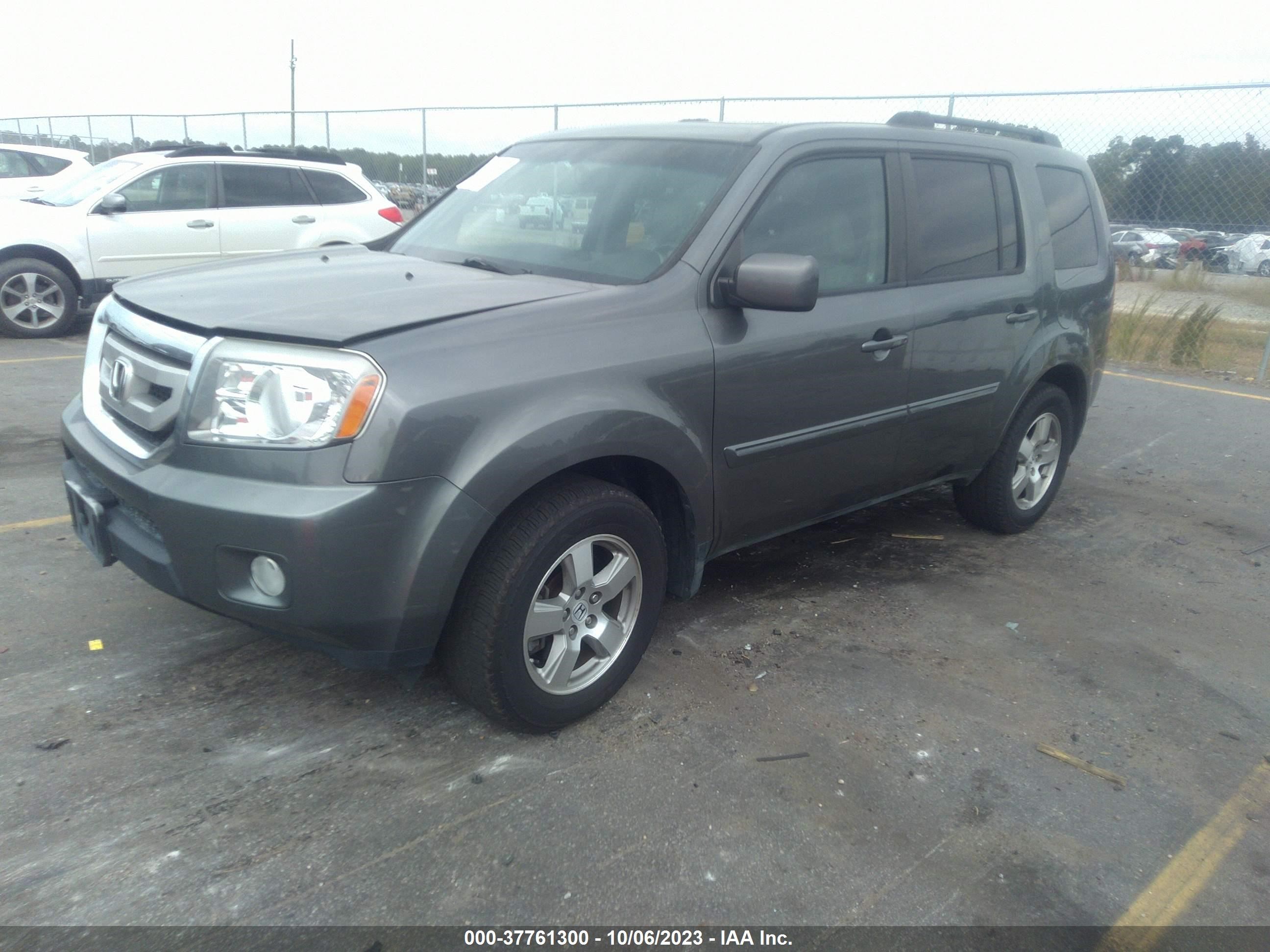 Photo 1 VIN: 5FNYF3H58BB028698 - HONDA PILOT 