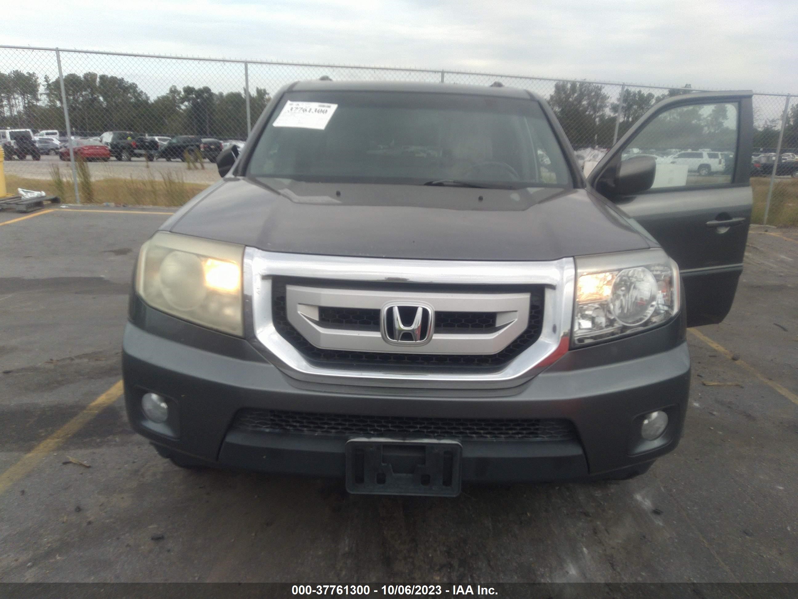 Photo 5 VIN: 5FNYF3H58BB028698 - HONDA PILOT 