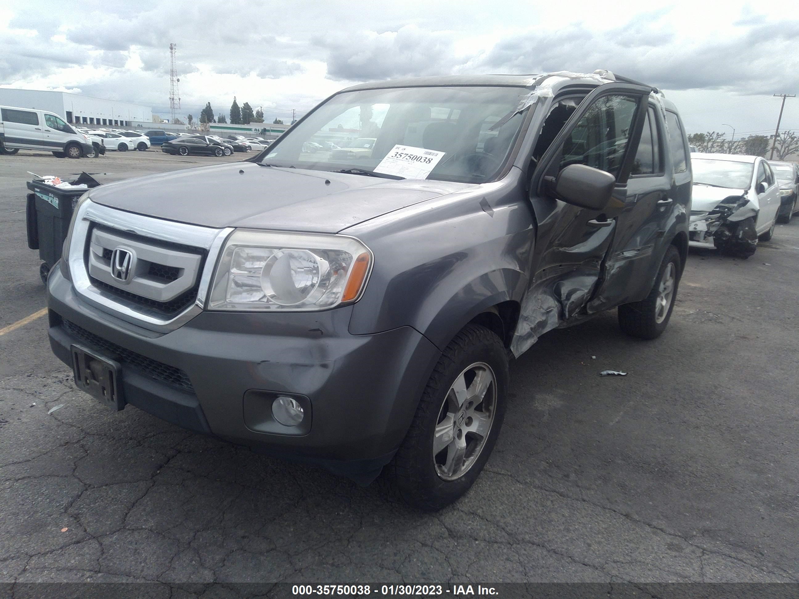 Photo 1 VIN: 5FNYF3H58BB057585 - HONDA PILOT 