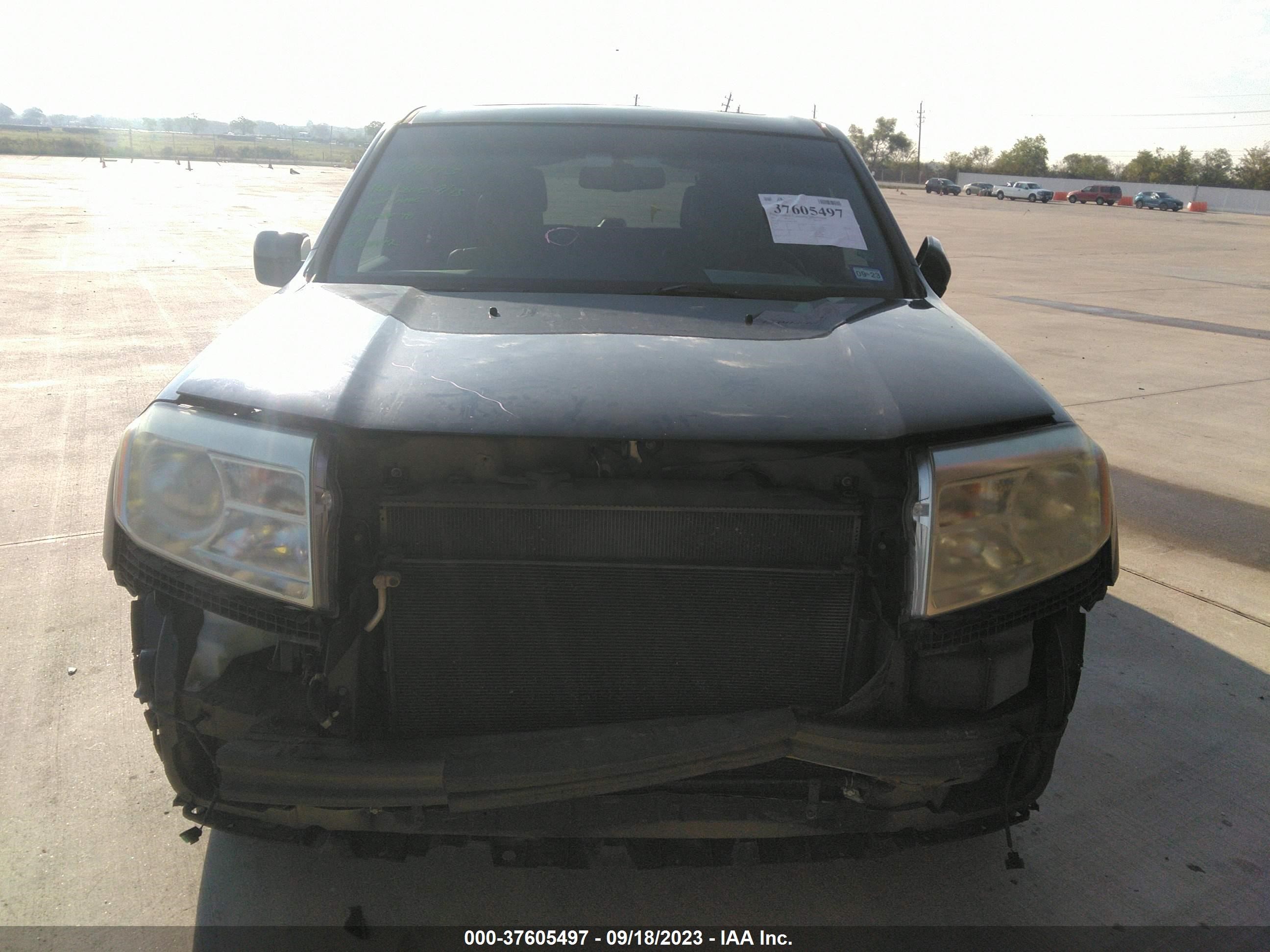 Photo 11 VIN: 5FNYF3H58DB031880 - HONDA PILOT 