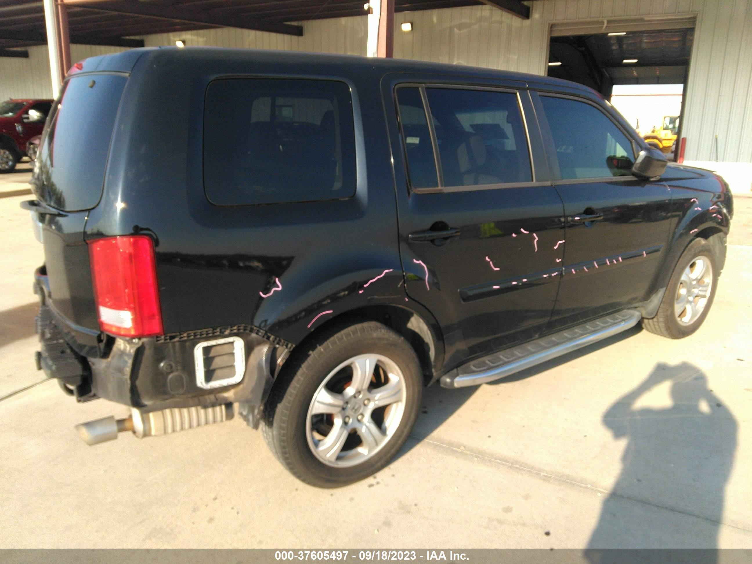 Photo 3 VIN: 5FNYF3H58DB031880 - HONDA PILOT 