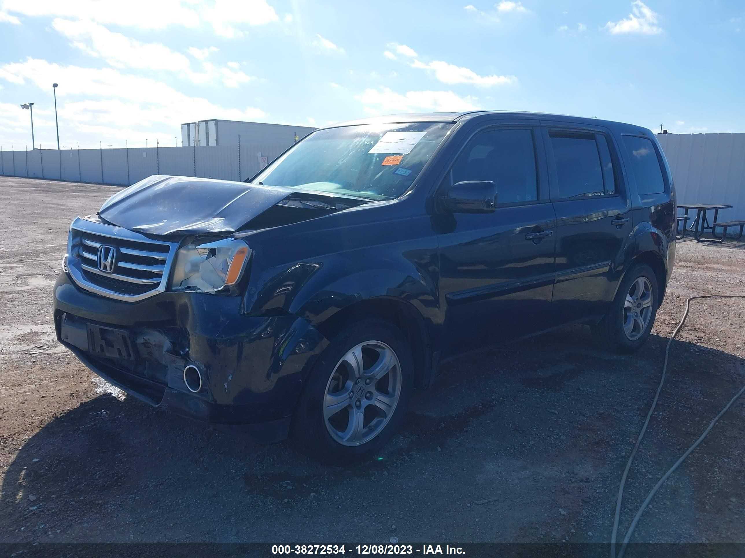 Photo 13 VIN: 5FNYF3H5XCB027862 - HONDA PILOT 