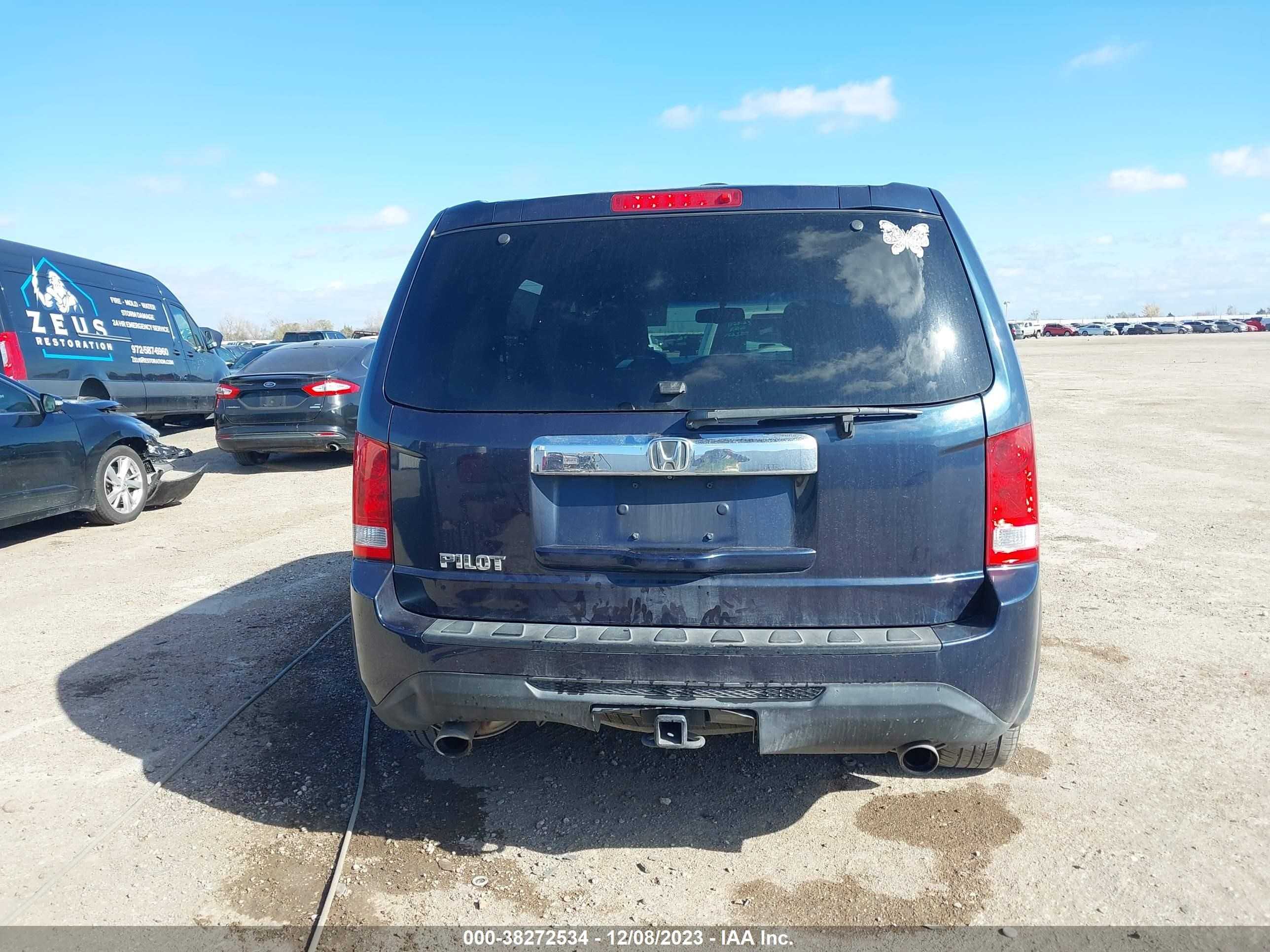 Photo 15 VIN: 5FNYF3H5XCB027862 - HONDA PILOT 