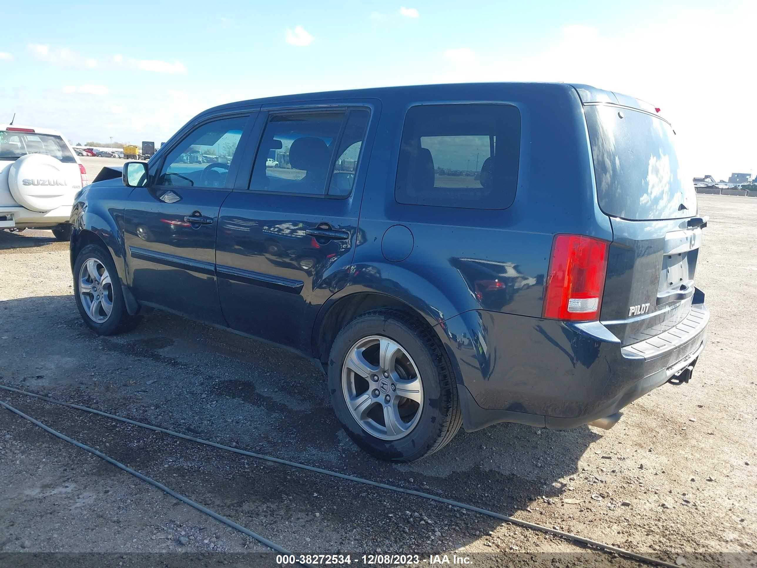 Photo 2 VIN: 5FNYF3H5XCB027862 - HONDA PILOT 