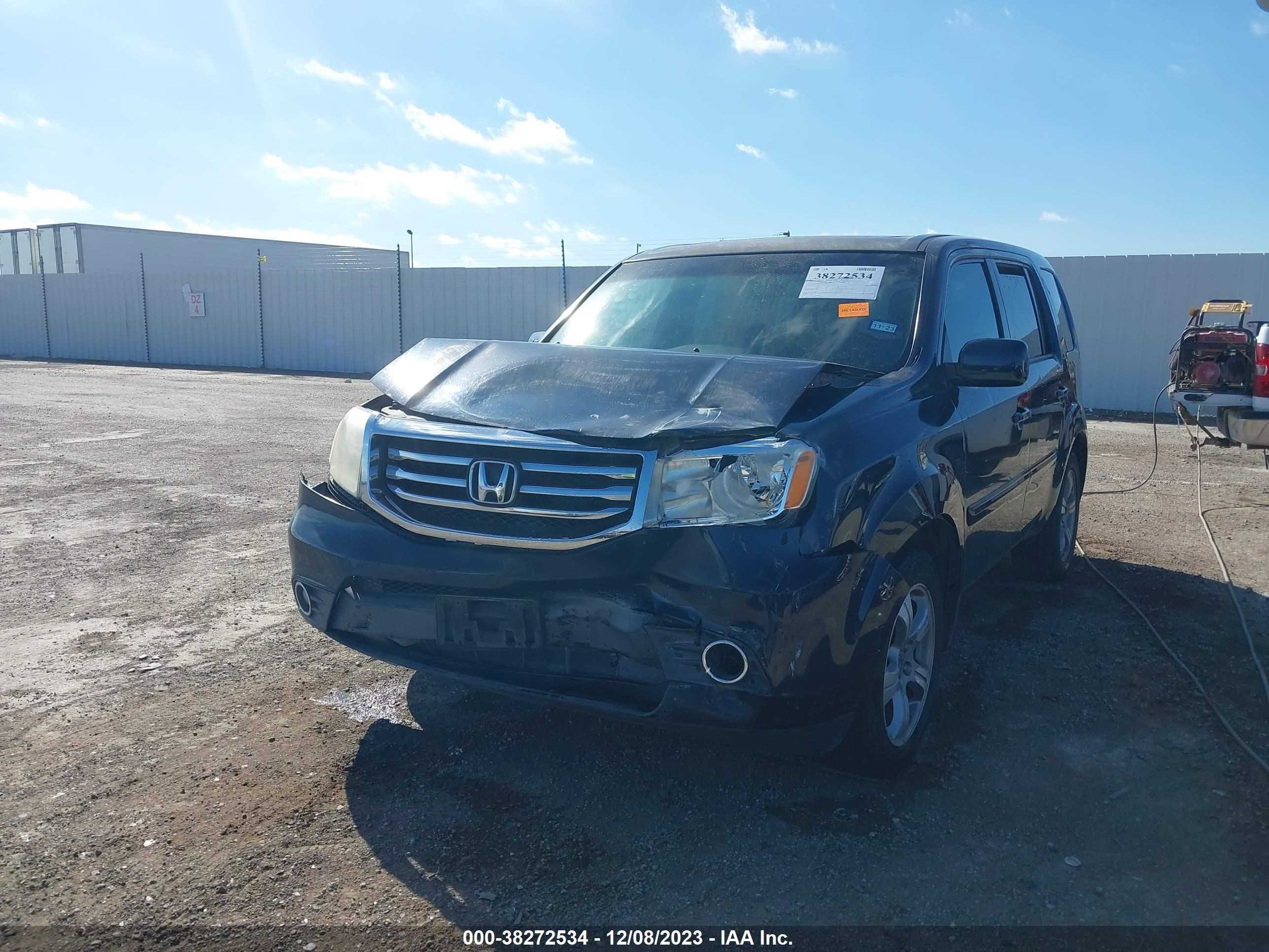 Photo 5 VIN: 5FNYF3H5XCB027862 - HONDA PILOT 