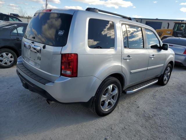 Photo 2 VIN: 5FNYF3H60FB011618 - HONDA PILOT 