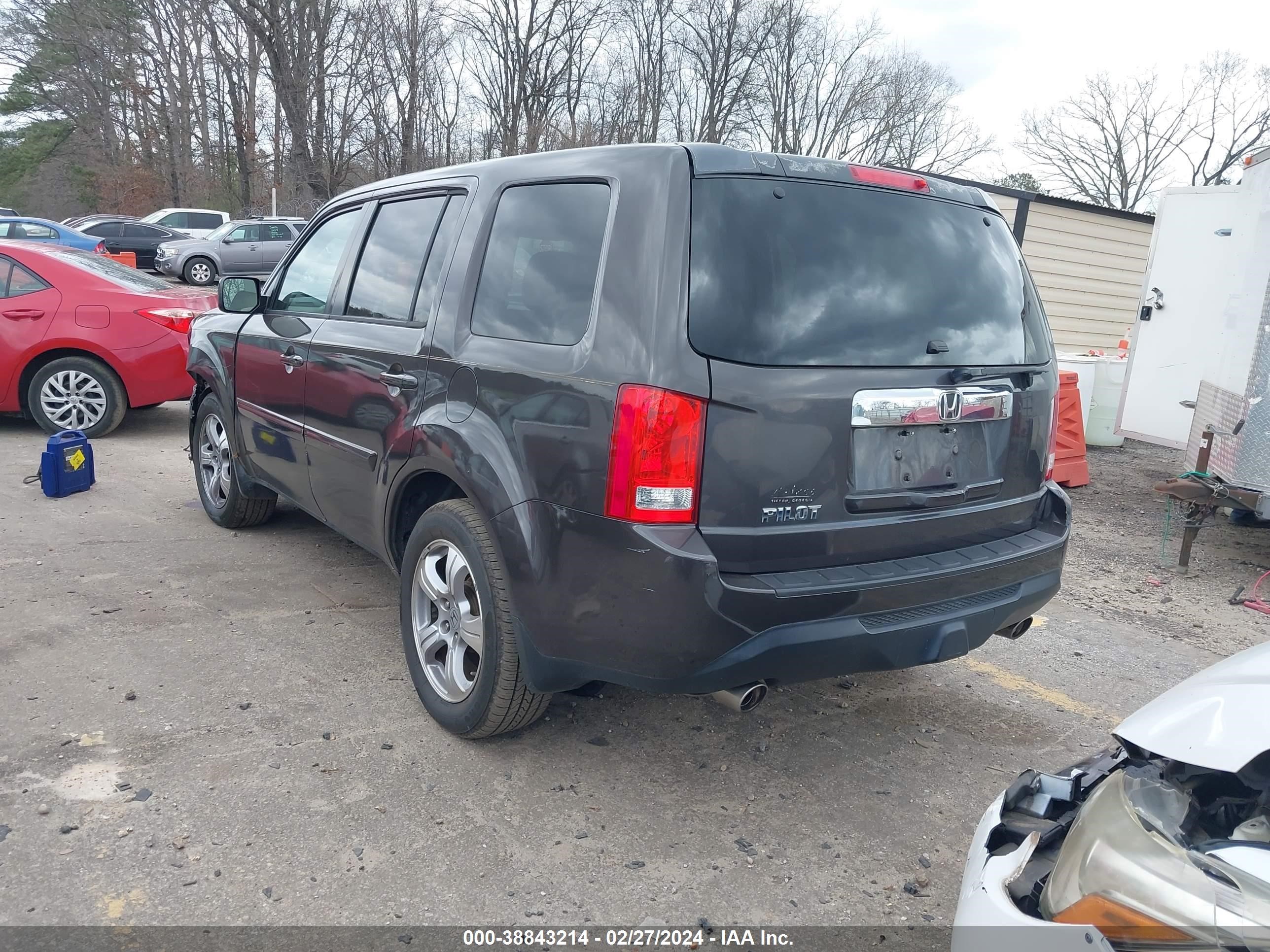 Photo 2 VIN: 5FNYF3H66DB003746 - HONDA PILOT 