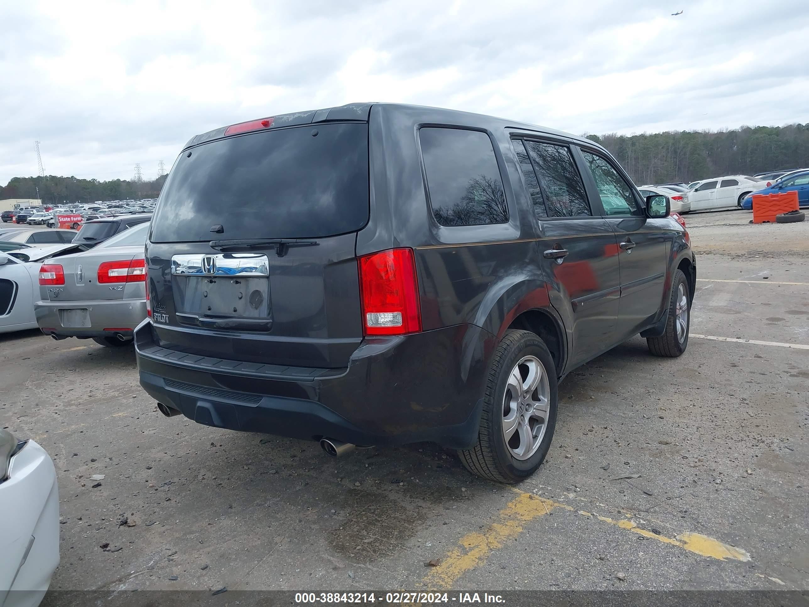 Photo 3 VIN: 5FNYF3H66DB003746 - HONDA PILOT 