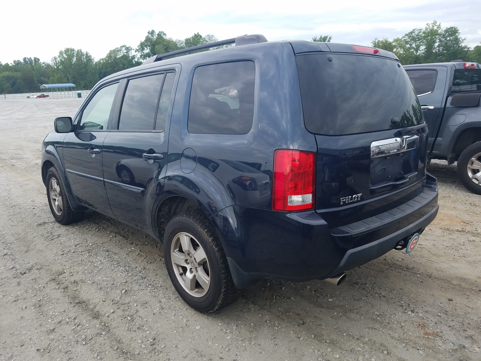 Photo 2 VIN: 5FNYF3H76BB025722 - HONDA PILOT EXLN 