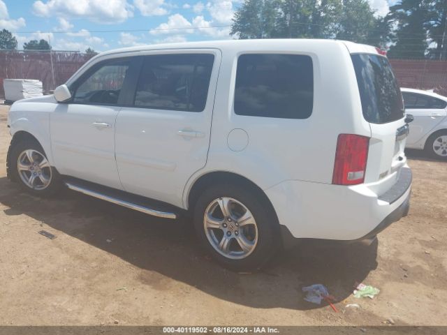 Photo 2 VIN: 5FNYF3H77FB007073 - HONDA PILOT 