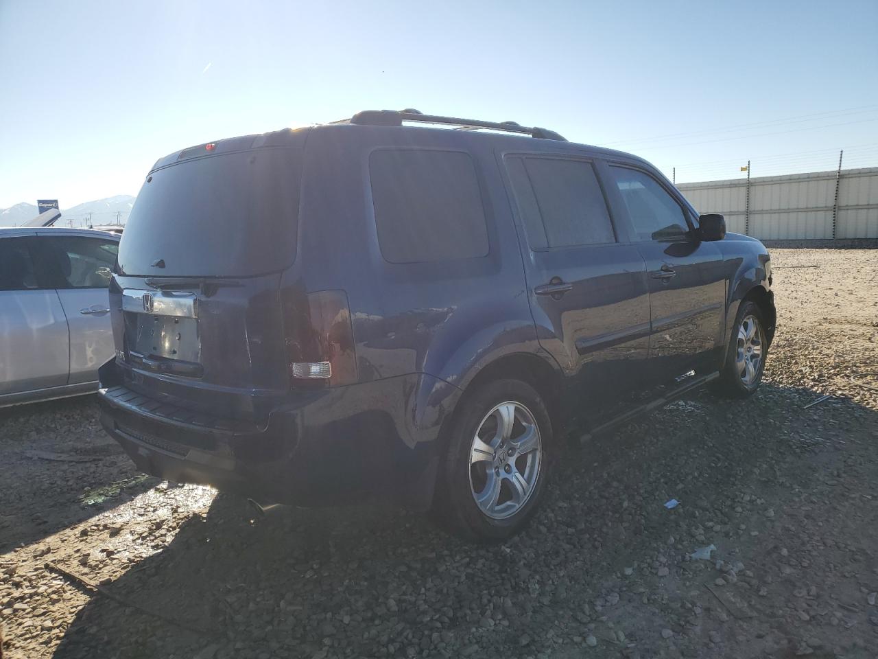 Photo 2 VIN: 5FNYF3H78DB015406 - HONDA PILOT 