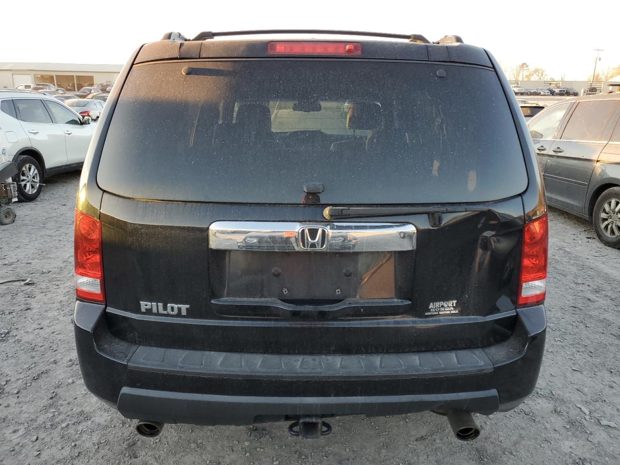 Photo 5 VIN: 5FNYF3H79BB047469 - HONDA PILOT 