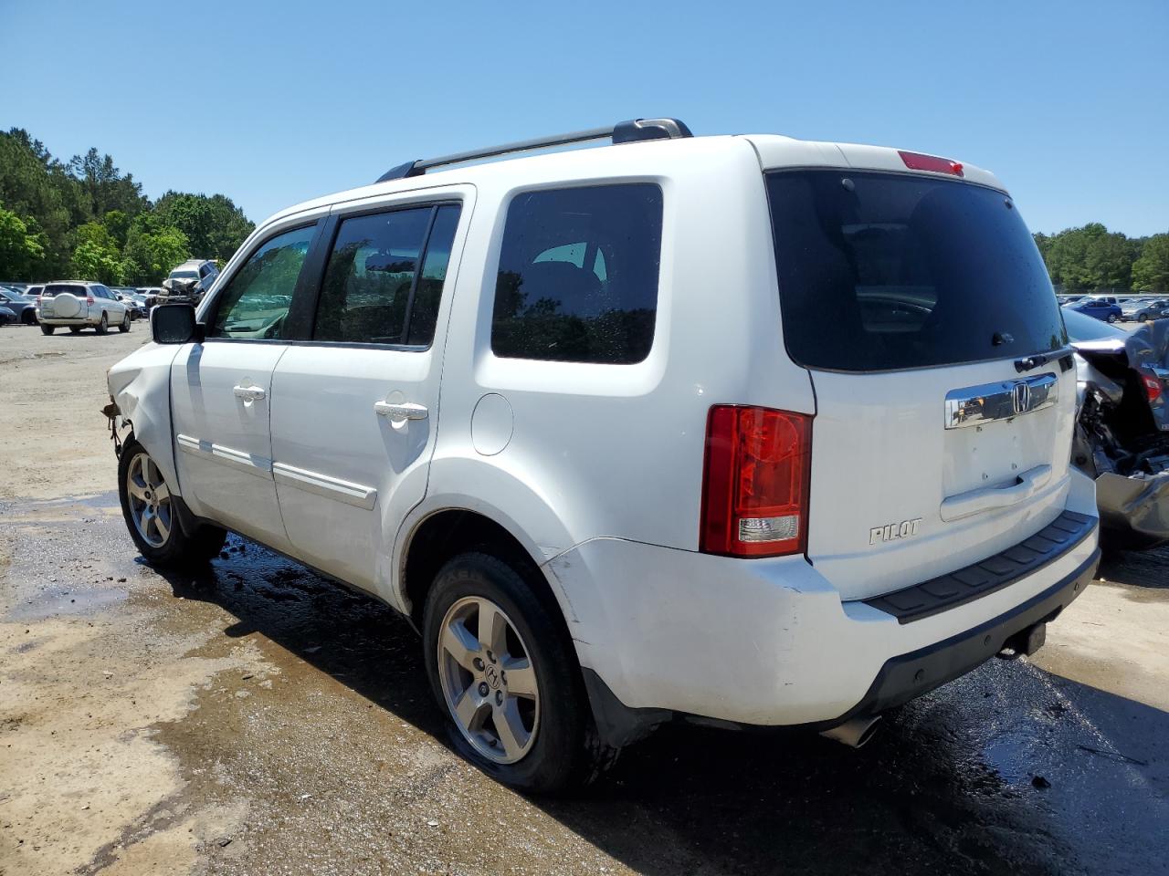 Photo 1 VIN: 5FNYF3H7XBB005229 - HONDA PILOT 