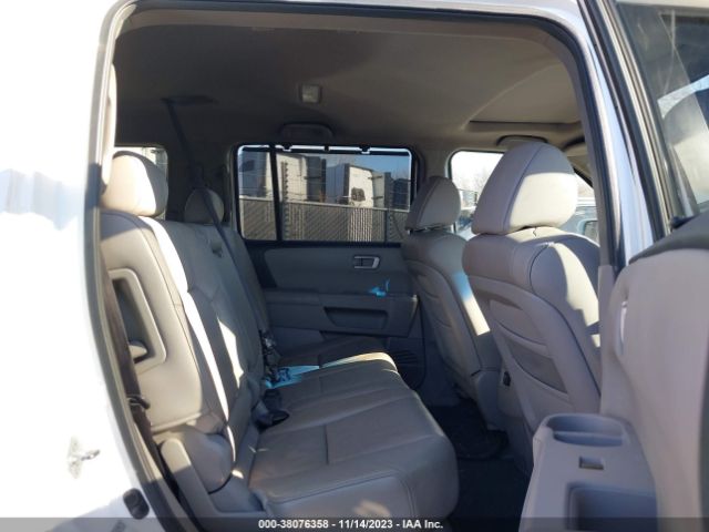 Photo 7 VIN: 5FNYF3H83AB003992 - HONDA PILOT 