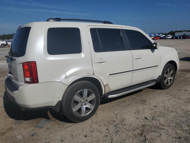 Photo 2 VIN: 5FNYF3H90BB003636 - HONDA PILOT TOUR 