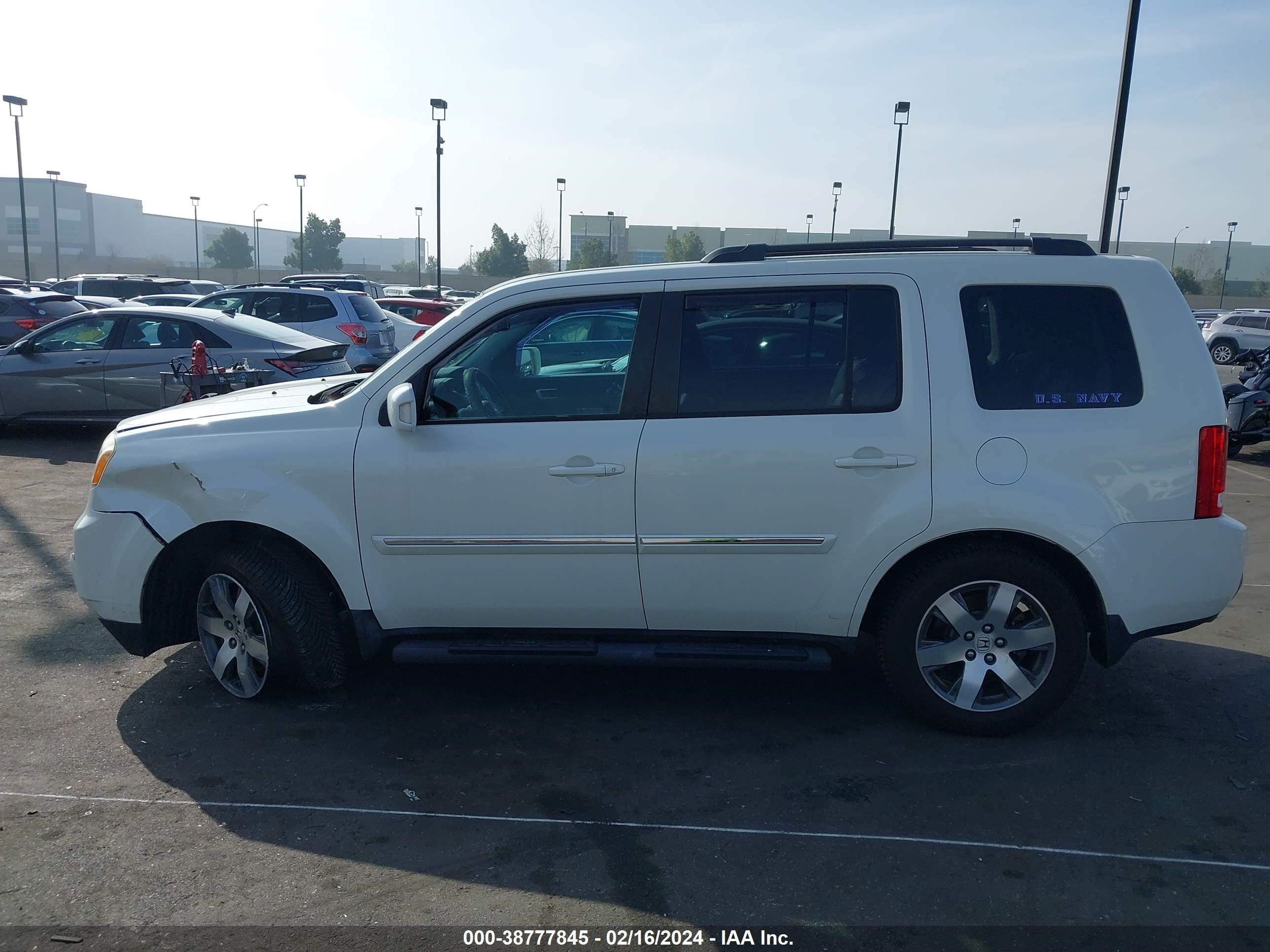 Photo 13 VIN: 5FNYF3H90EB028265 - HONDA PILOT 