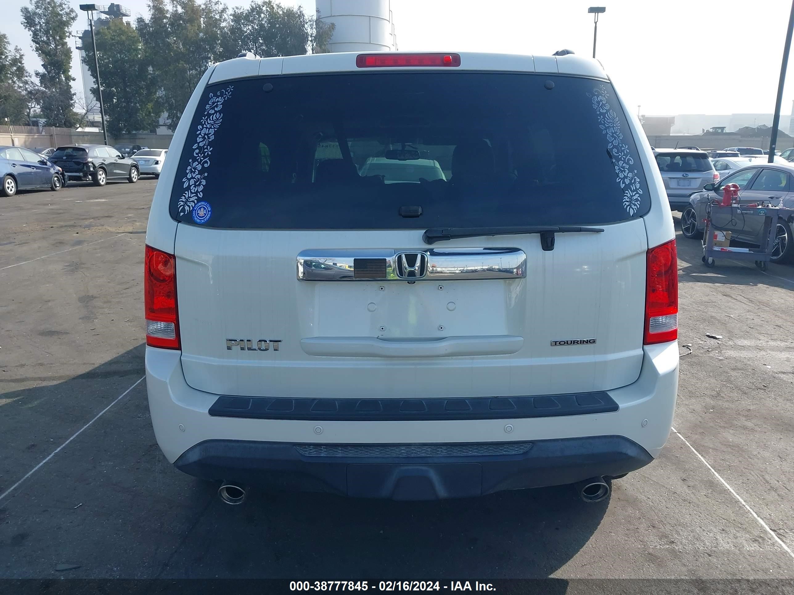 Photo 15 VIN: 5FNYF3H90EB028265 - HONDA PILOT 