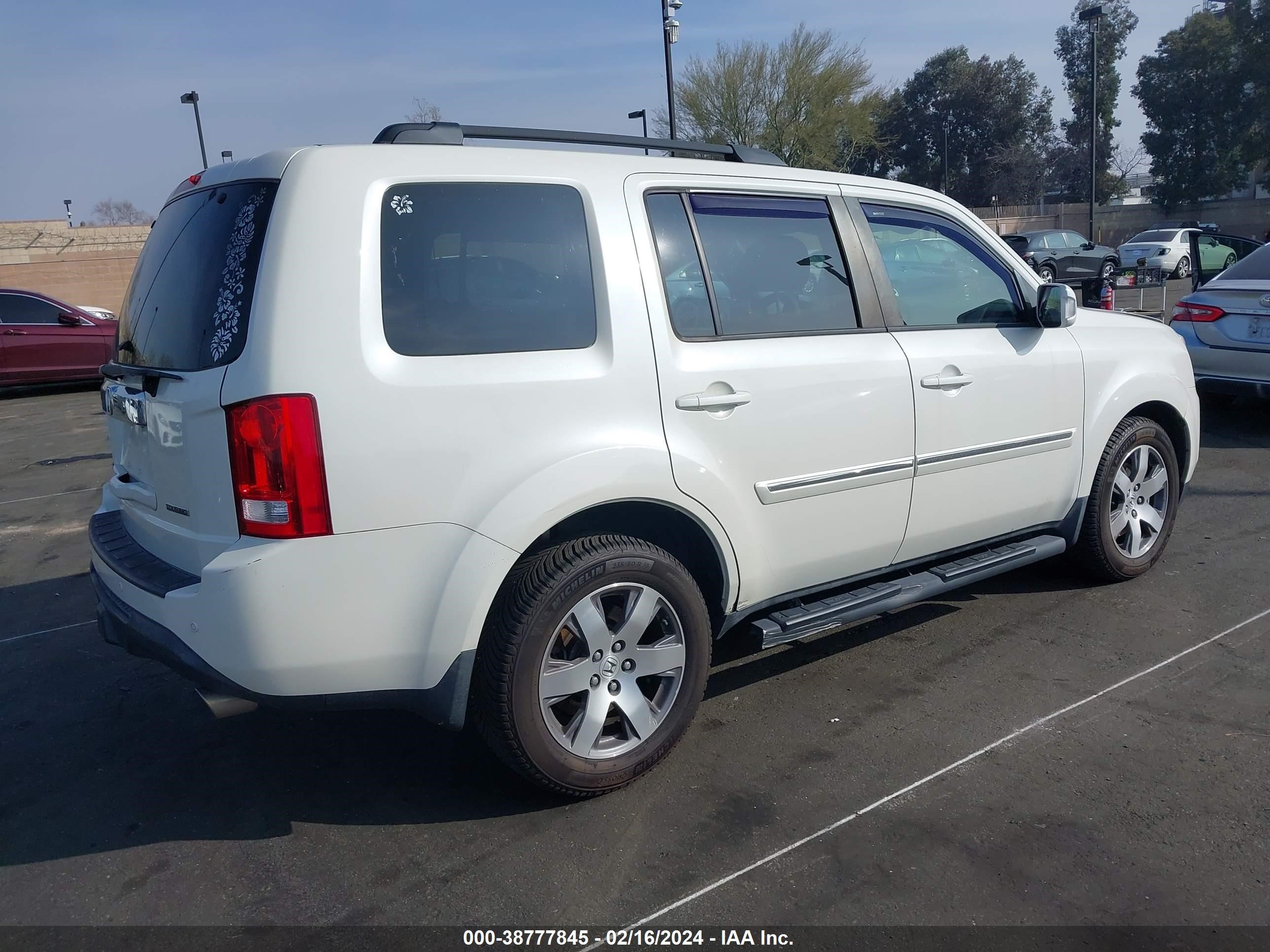 Photo 3 VIN: 5FNYF3H90EB028265 - HONDA PILOT 