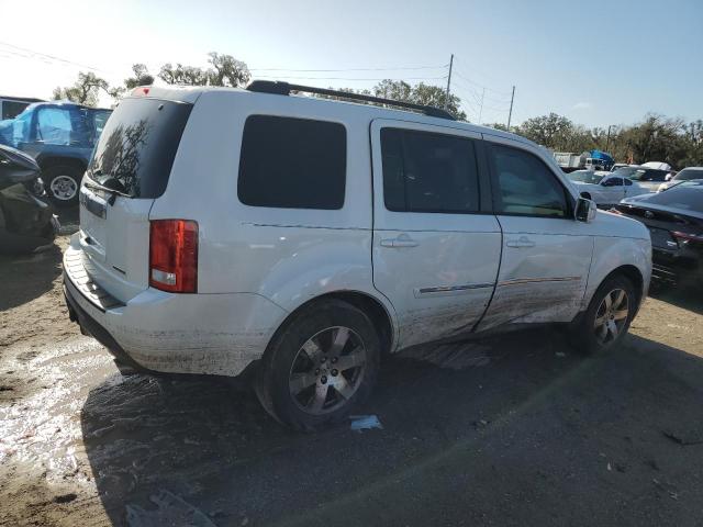 Photo 2 VIN: 5FNYF3H90FB027411 - HONDA PILOT TOUR 