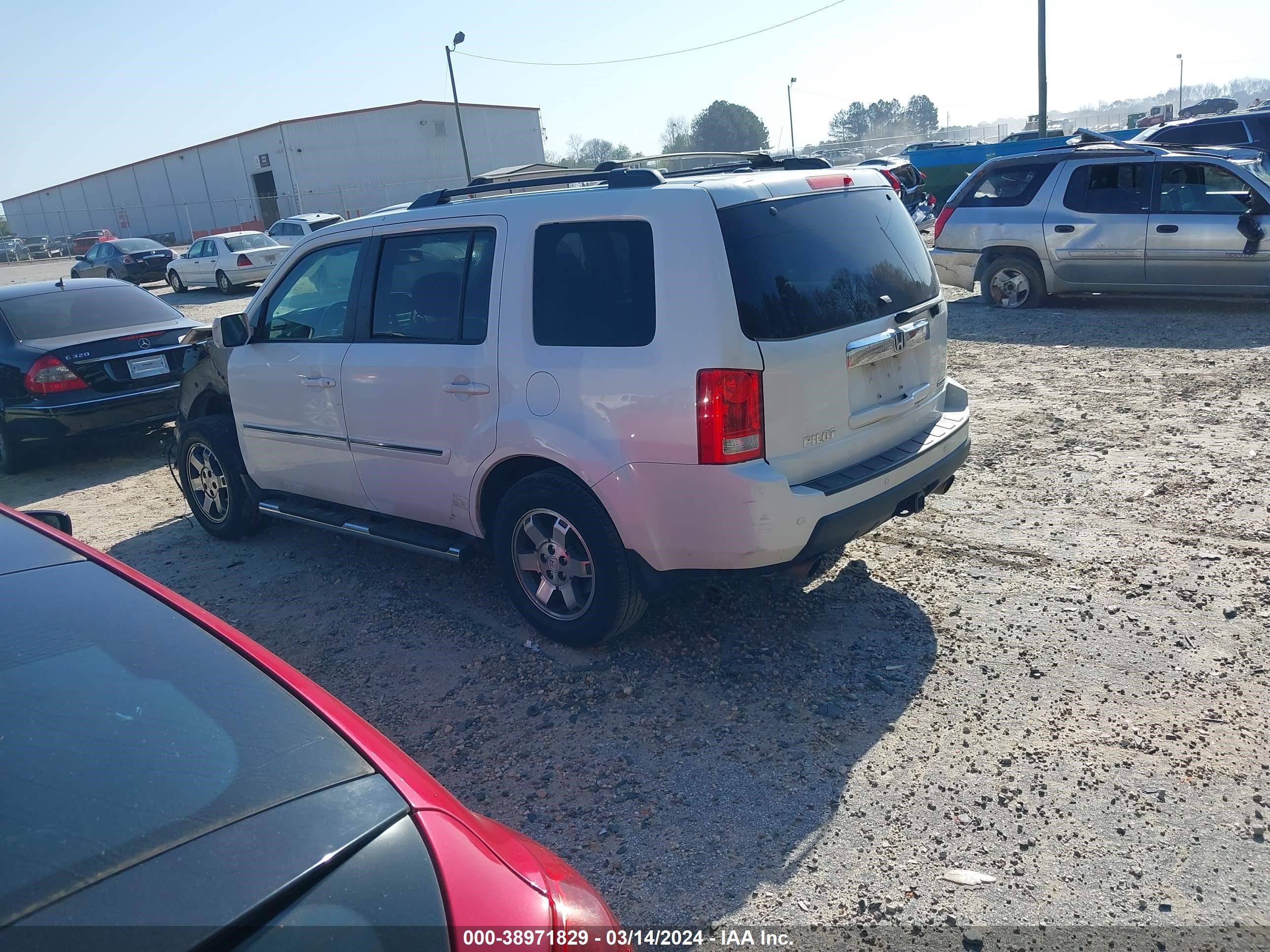 Photo 2 VIN: 5FNYF3H92BB009602 - HONDA PILOT 