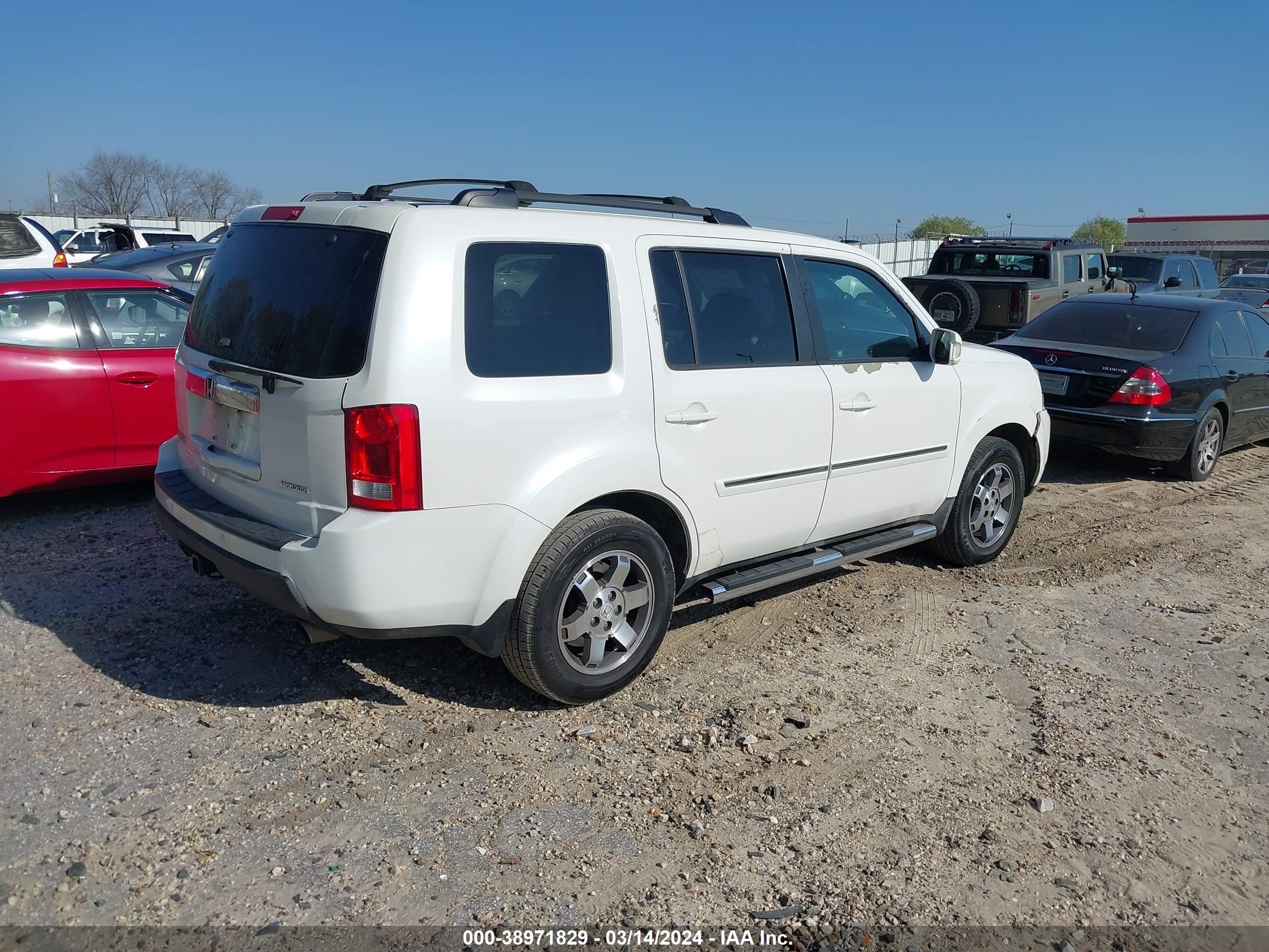 Photo 3 VIN: 5FNYF3H92BB009602 - HONDA PILOT 