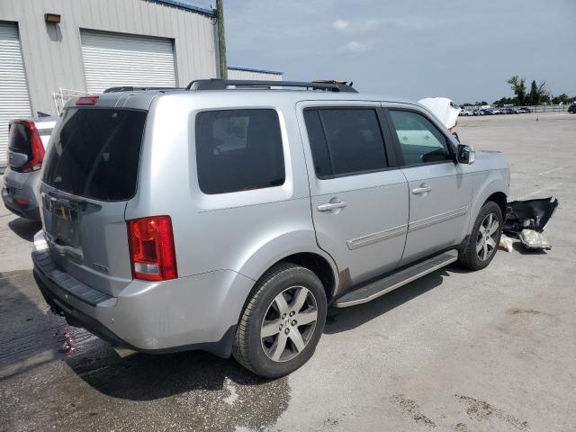 Photo 2 VIN: 5FNYF3H92DB001325 - HONDA PILOT TOUR 