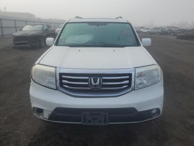 Photo 4 VIN: 5FNYF3H95FB003976 - HONDA PILOT TOUR 