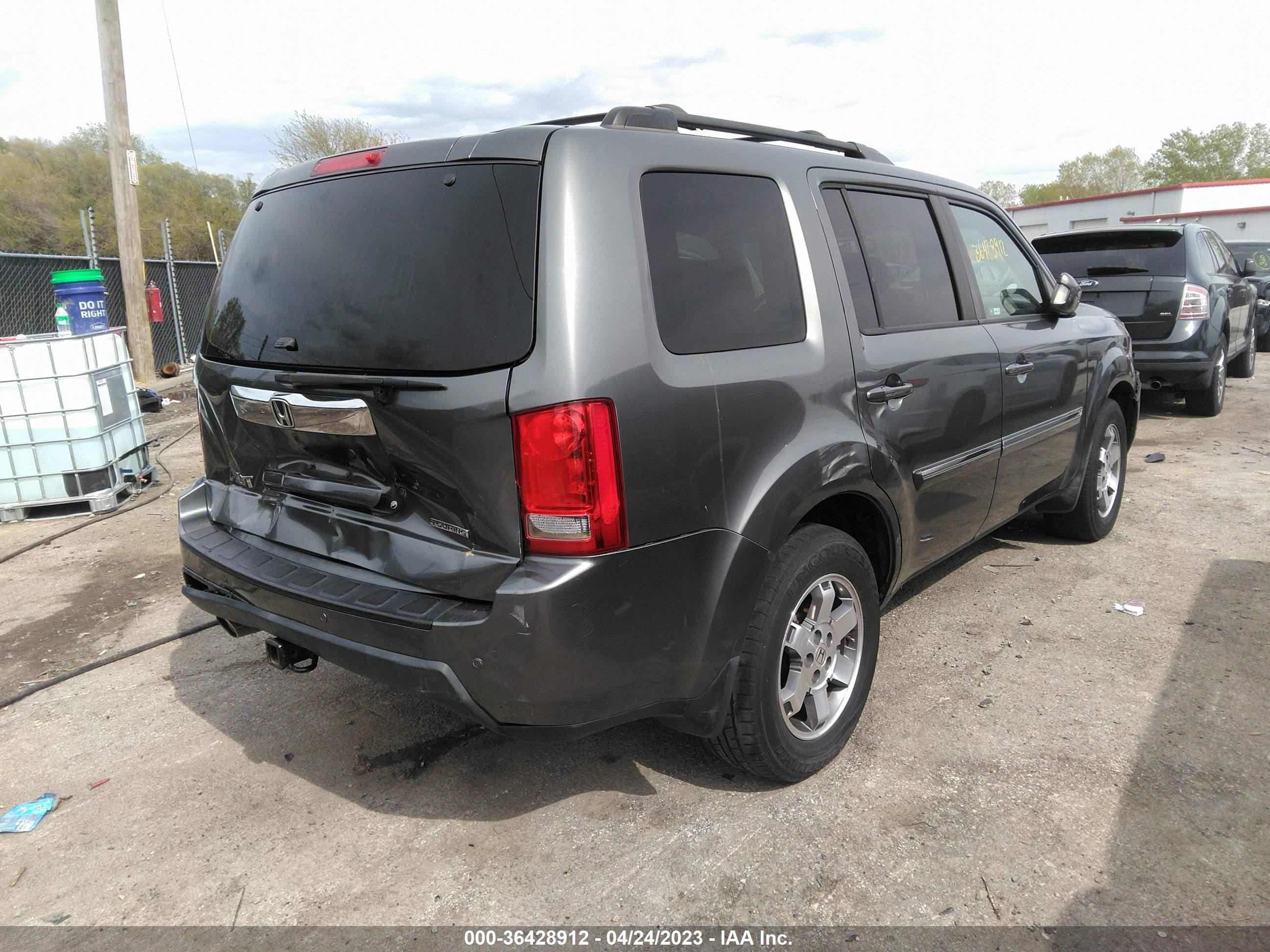 Photo 3 VIN: 5FNYF3H96BB031313 - HONDA PILOT 