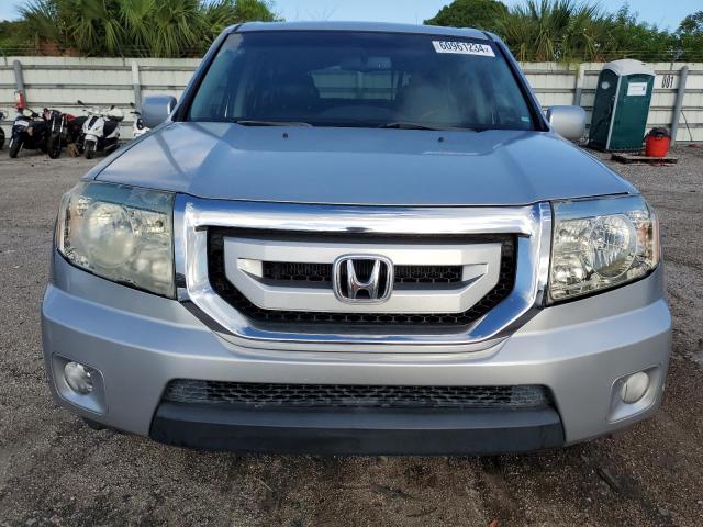 Photo 4 VIN: 5FNYF3H98AB007562 - HONDA PILOT TOUR 