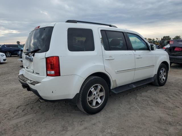 Photo 2 VIN: 5FNYF3H99BB024811 - HONDA PILOT TOUR 