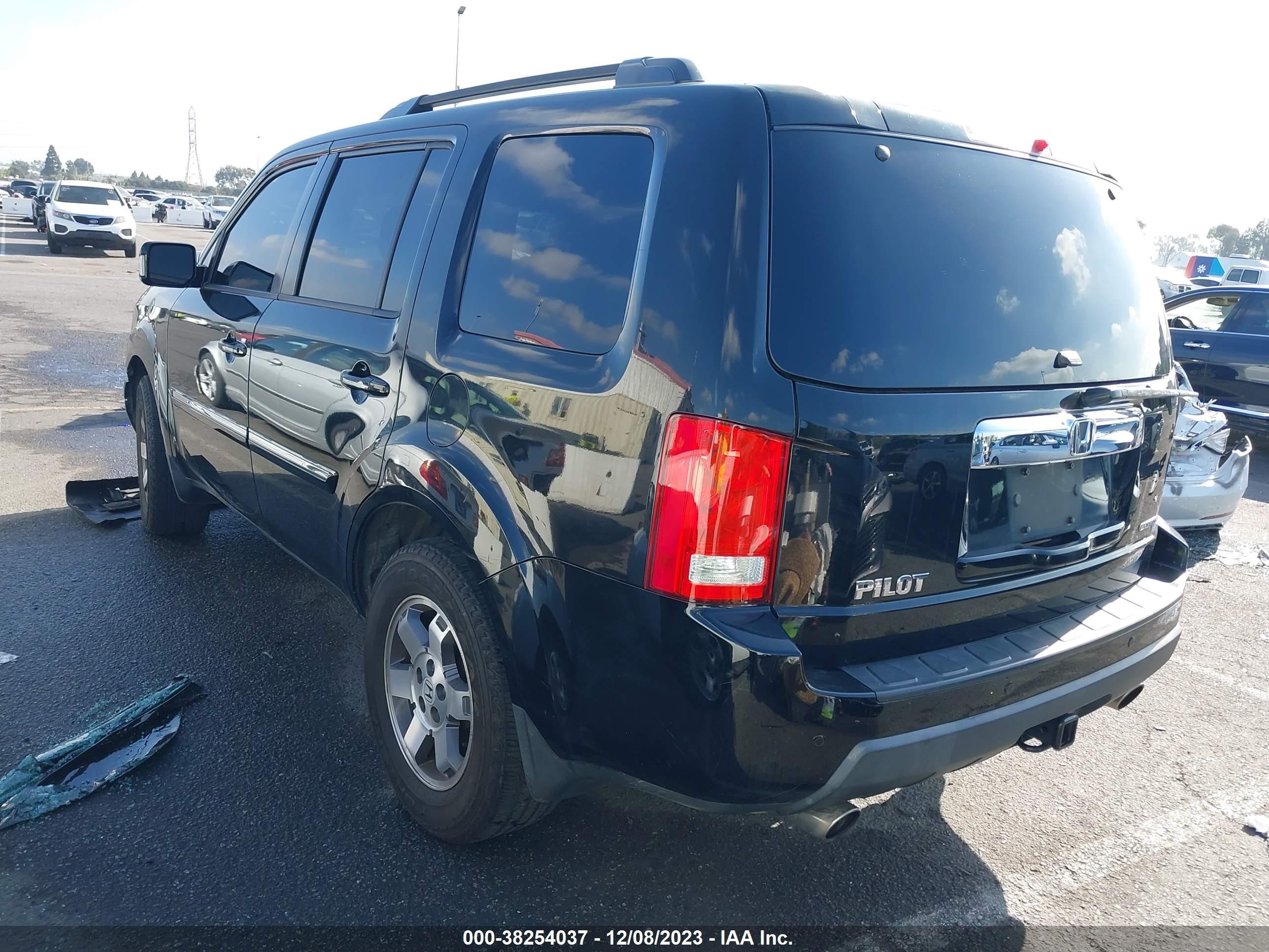 Photo 2 VIN: 5FNYF3H9XBB010755 - HONDA PILOT 