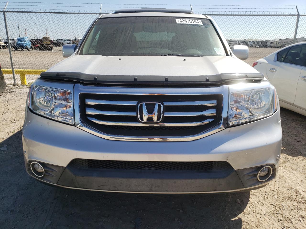 Photo 4 VIN: 5FNYF3H9XCB024561 - HONDA PILOT 