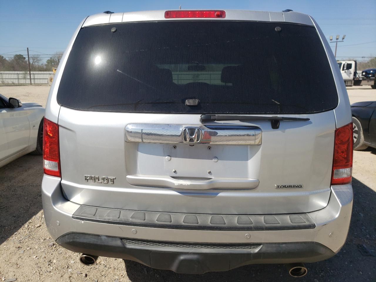 Photo 5 VIN: 5FNYF3H9XCB024561 - HONDA PILOT 