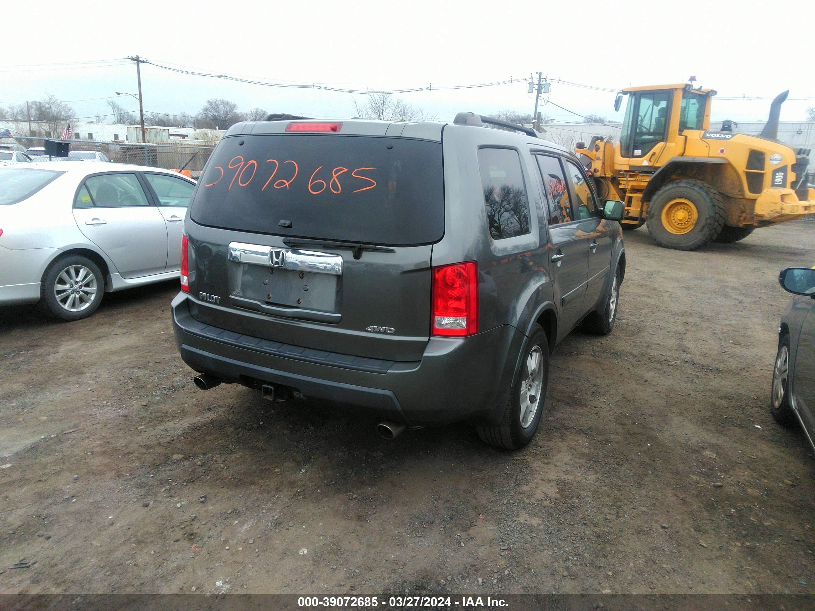 Photo 3 VIN: 5FNYF48449B002008 - HONDA PILOT 