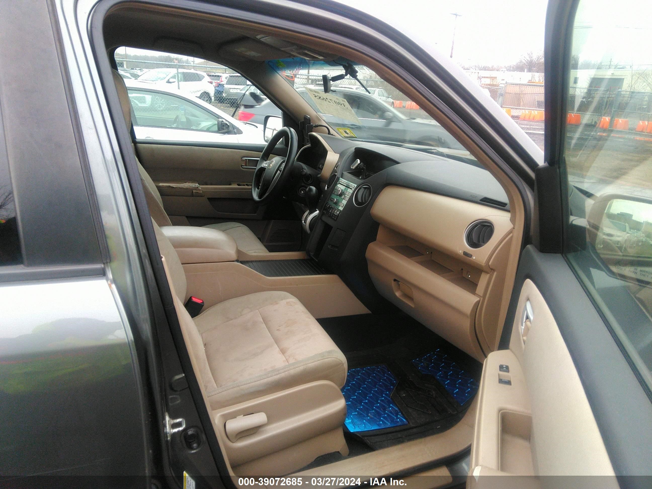 Photo 4 VIN: 5FNYF48449B002008 - HONDA PILOT 