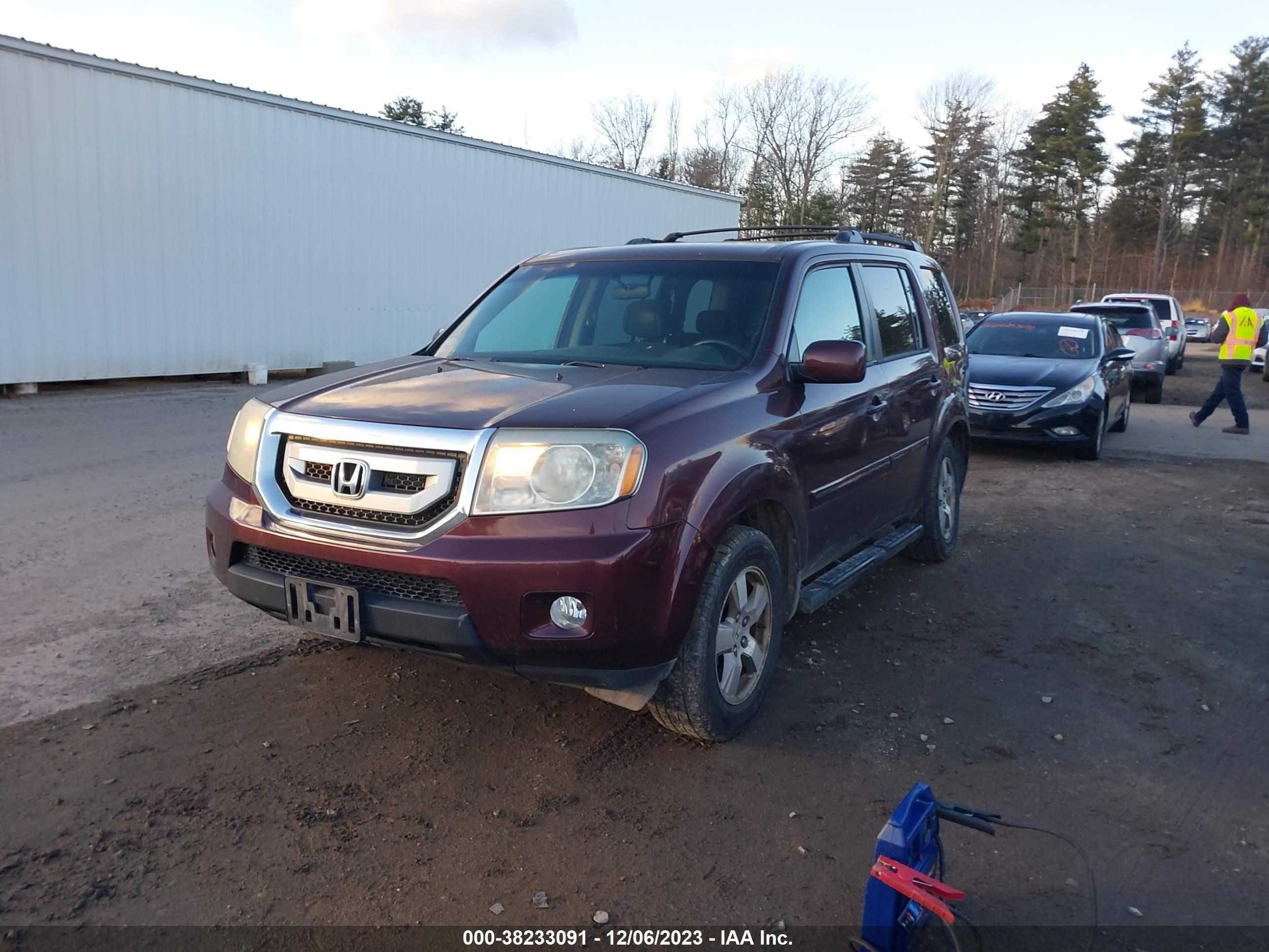 Photo 1 VIN: 5FNYF48449B023683 - HONDA PILOT 