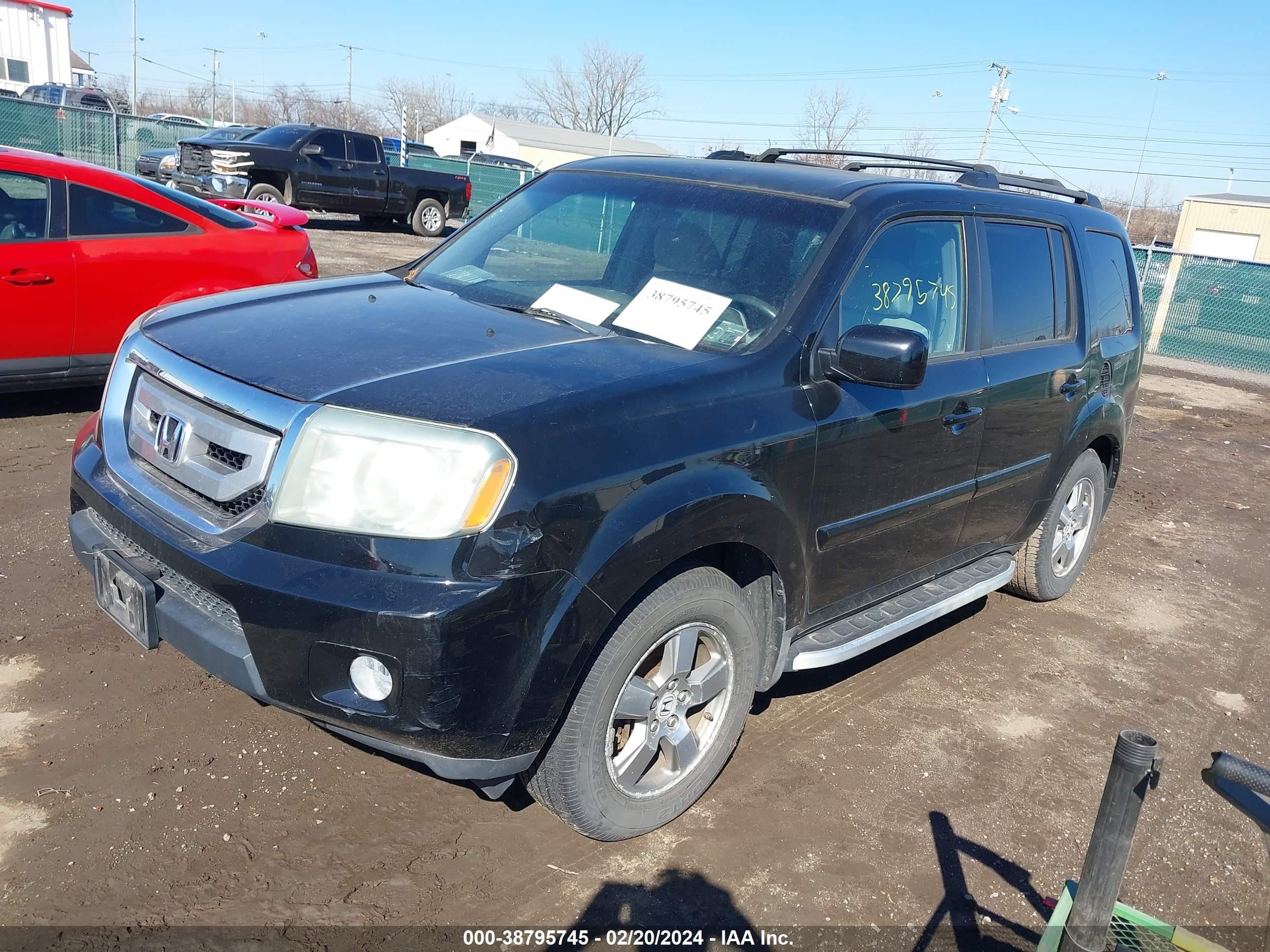 Photo 1 VIN: 5FNYF48469B014063 - HONDA PILOT 