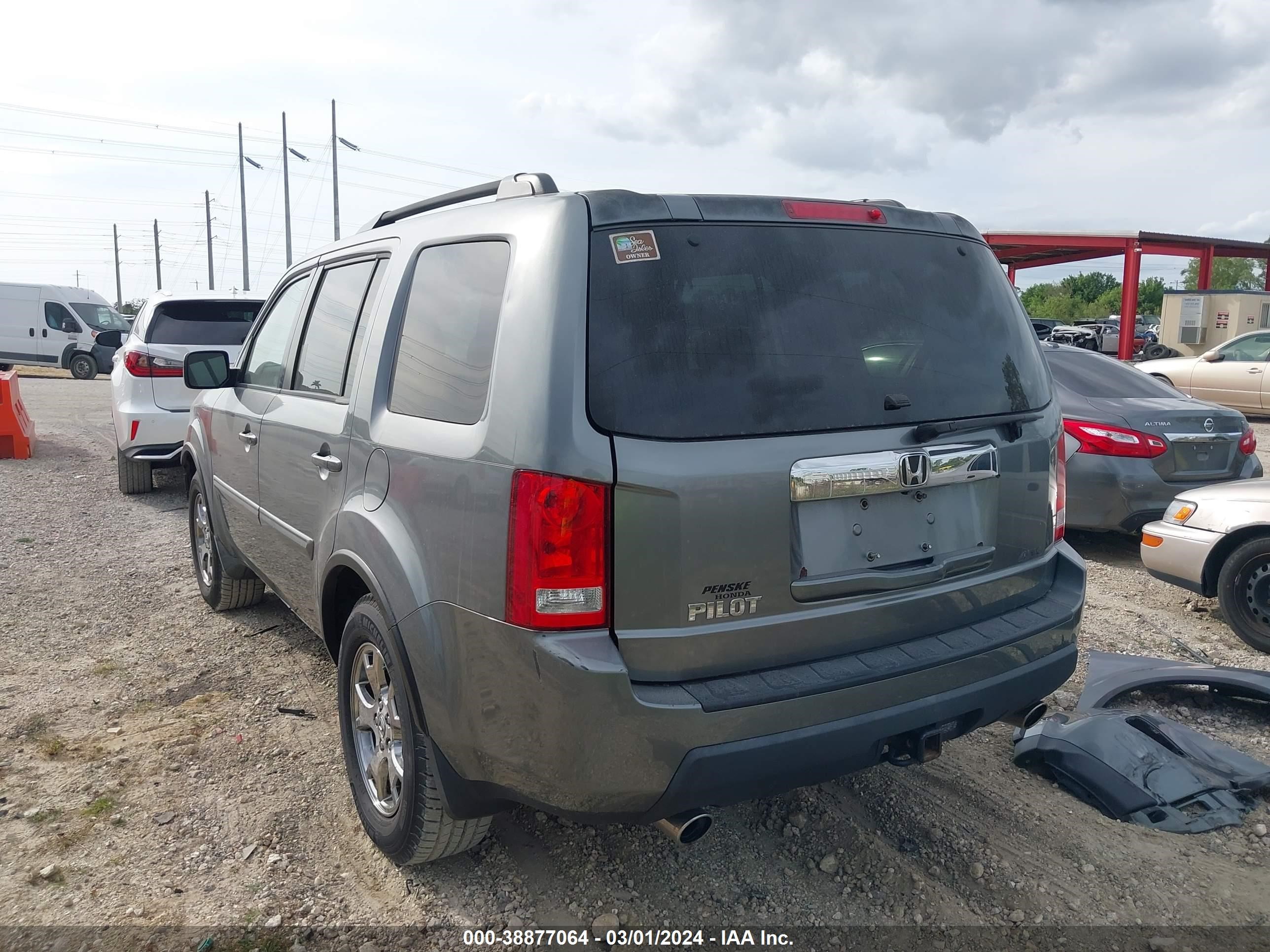 Photo 2 VIN: 5FNYF48509B025990 - HONDA PILOT 