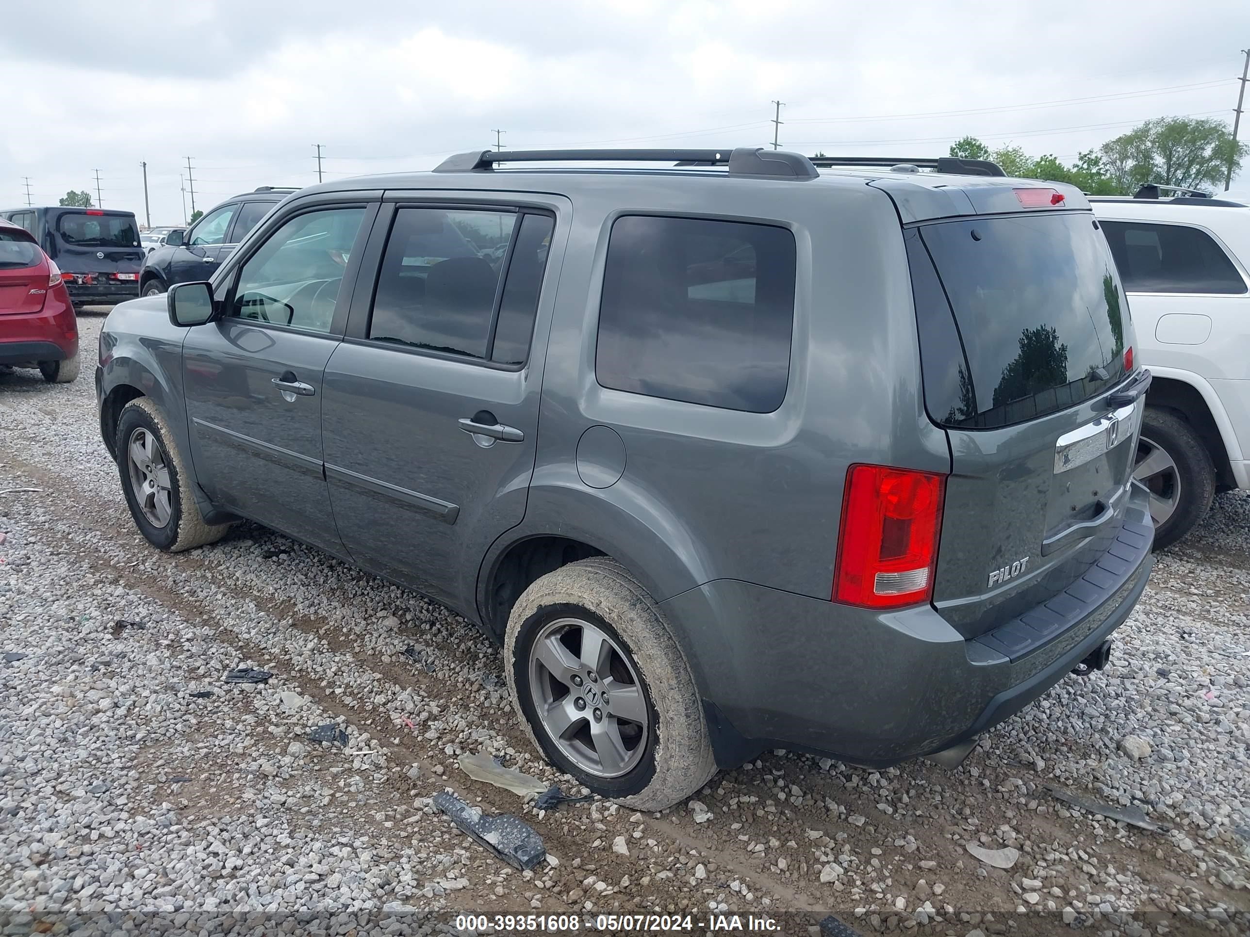 Photo 2 VIN: 5FNYF48519B055287 - HONDA PILOT 