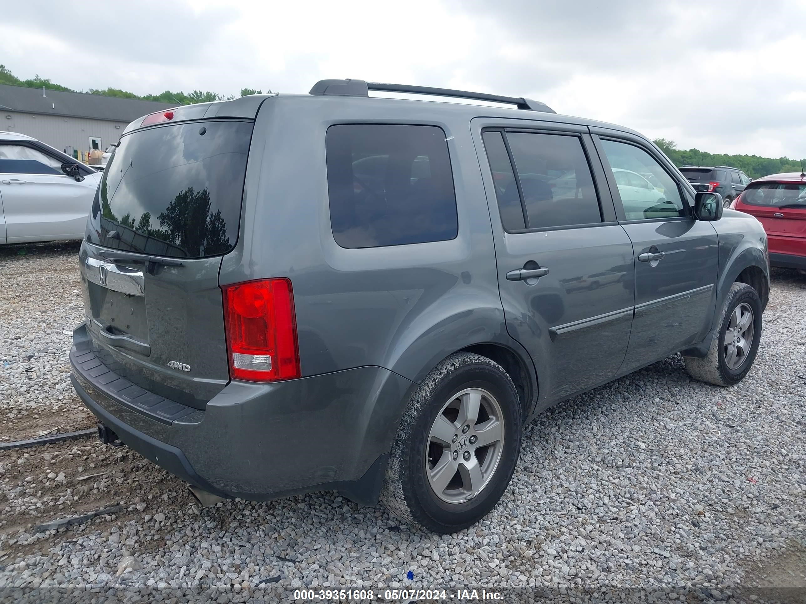 Photo 3 VIN: 5FNYF48519B055287 - HONDA PILOT 