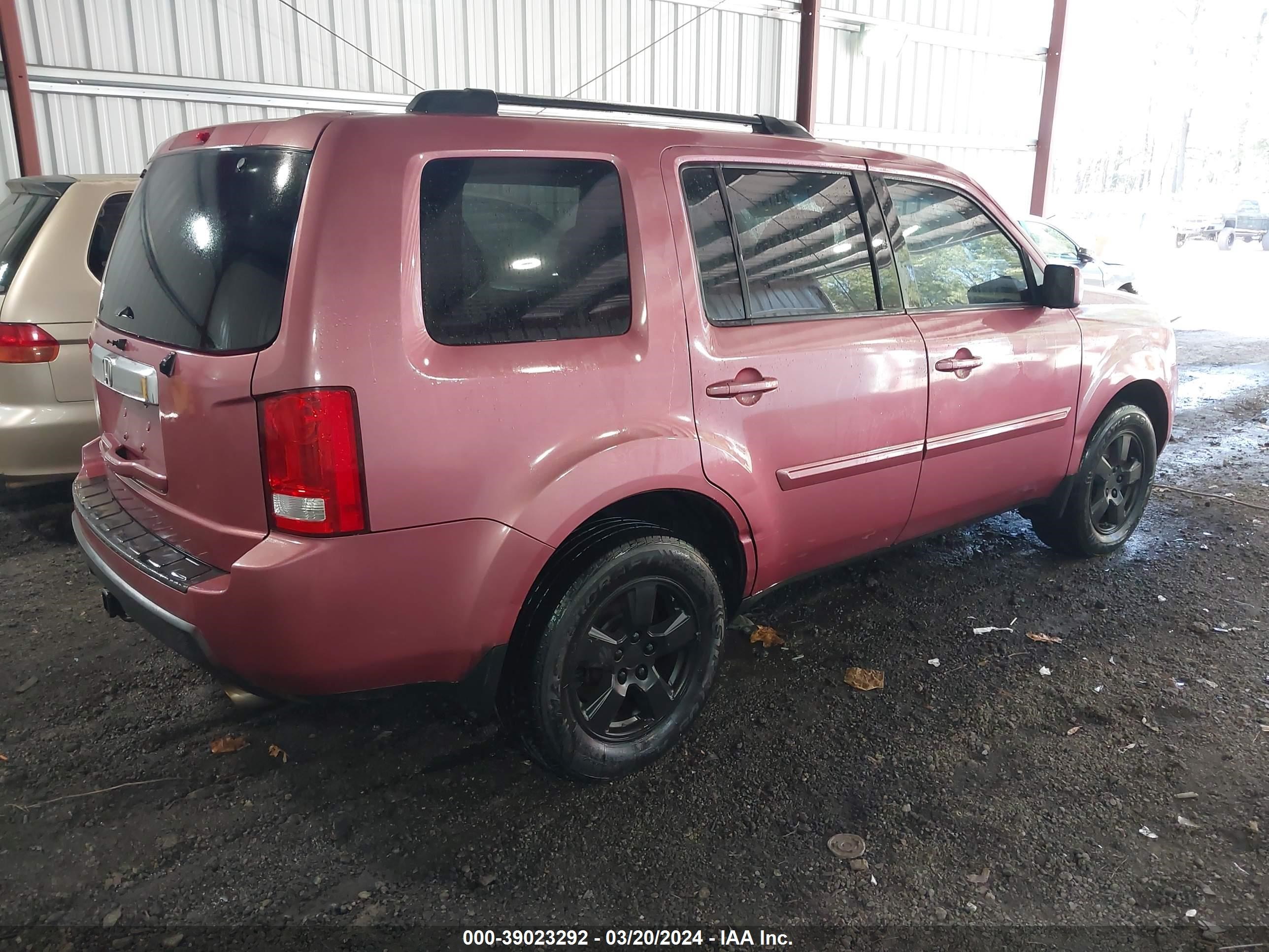 Photo 3 VIN: 5FNYF48529B007135 - HONDA PILOT 