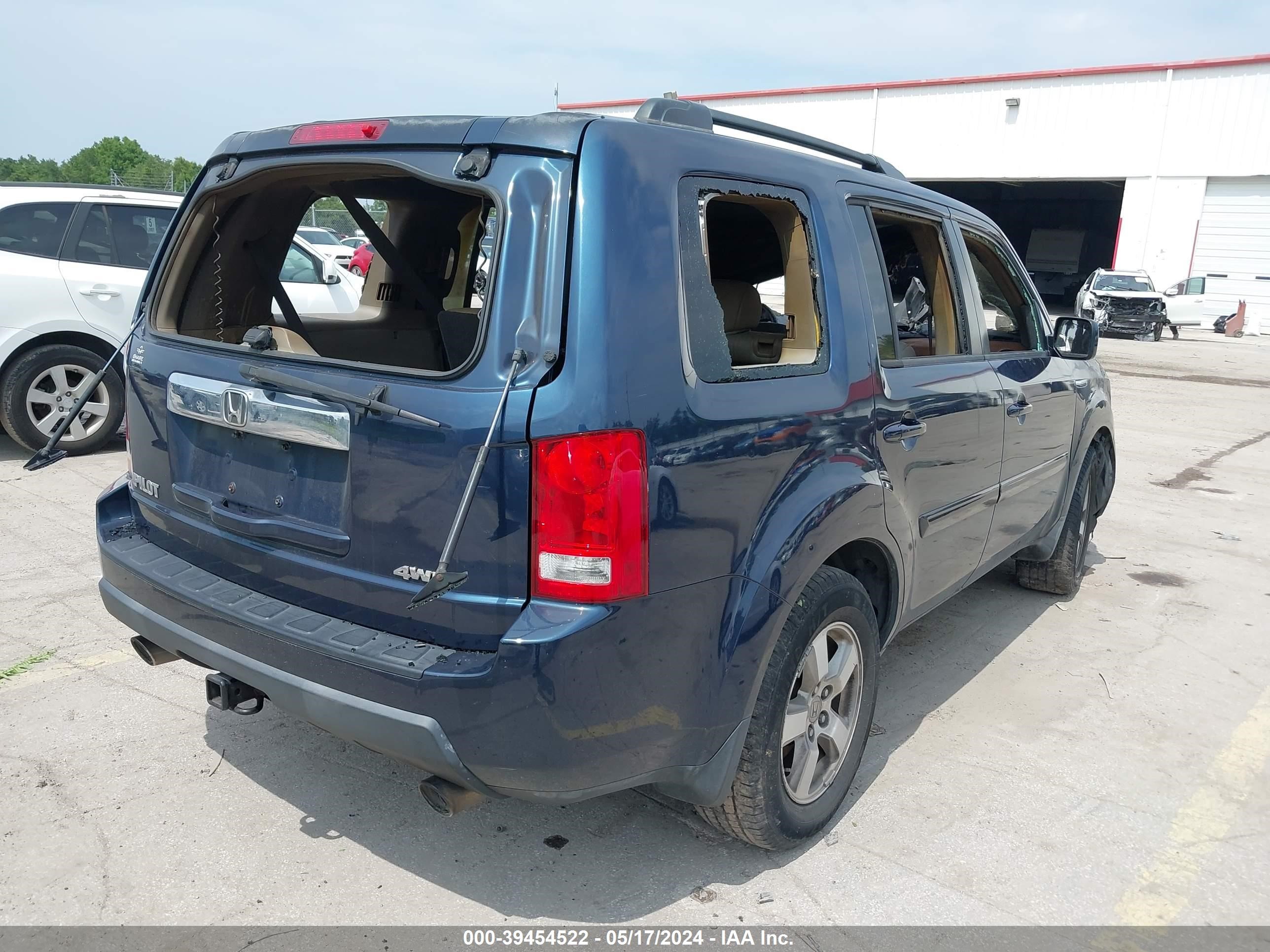 Photo 3 VIN: 5FNYF48529B031029 - HONDA PILOT 