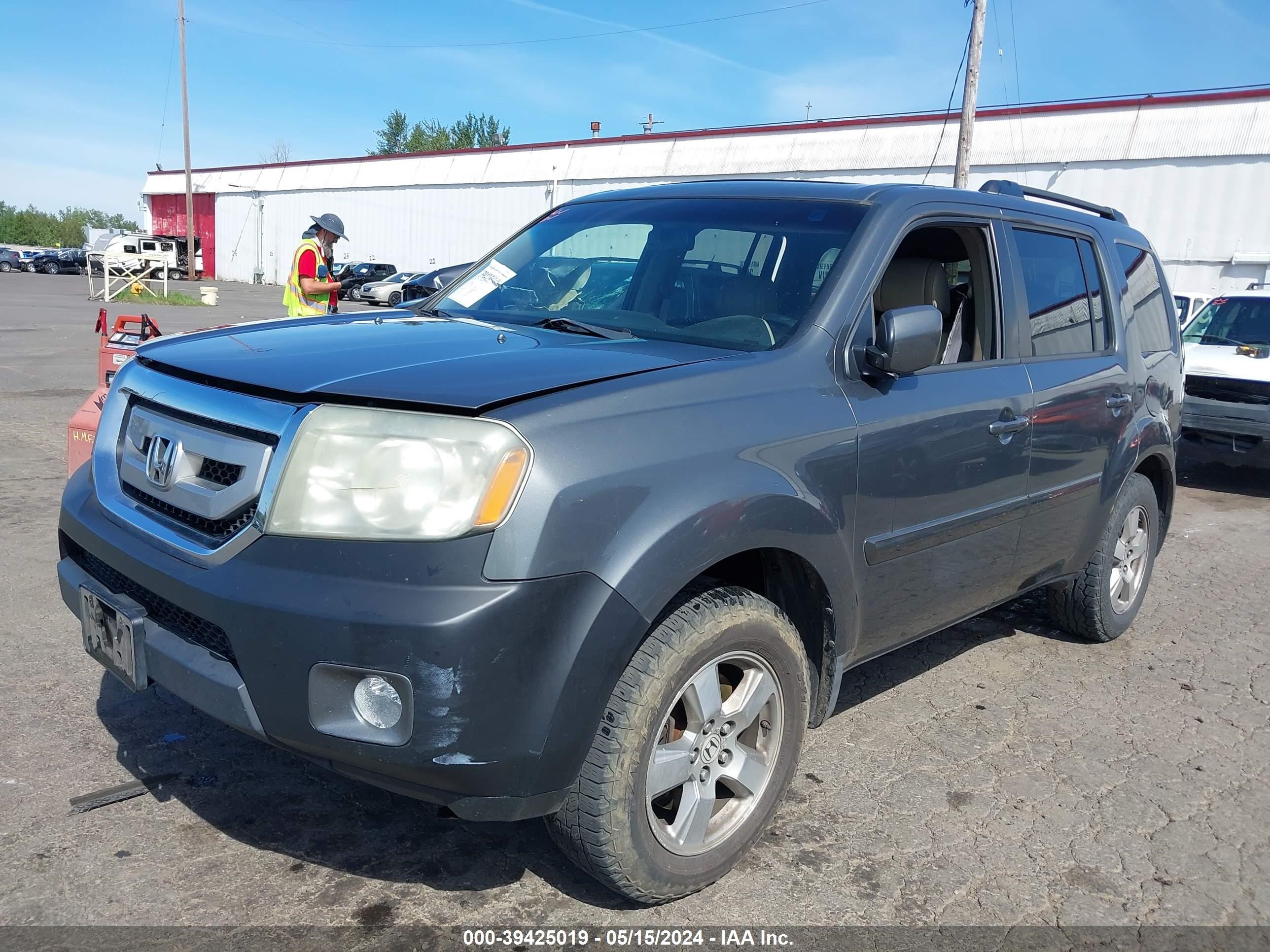 Photo 1 VIN: 5FNYF48539B004034 - HONDA PILOT 