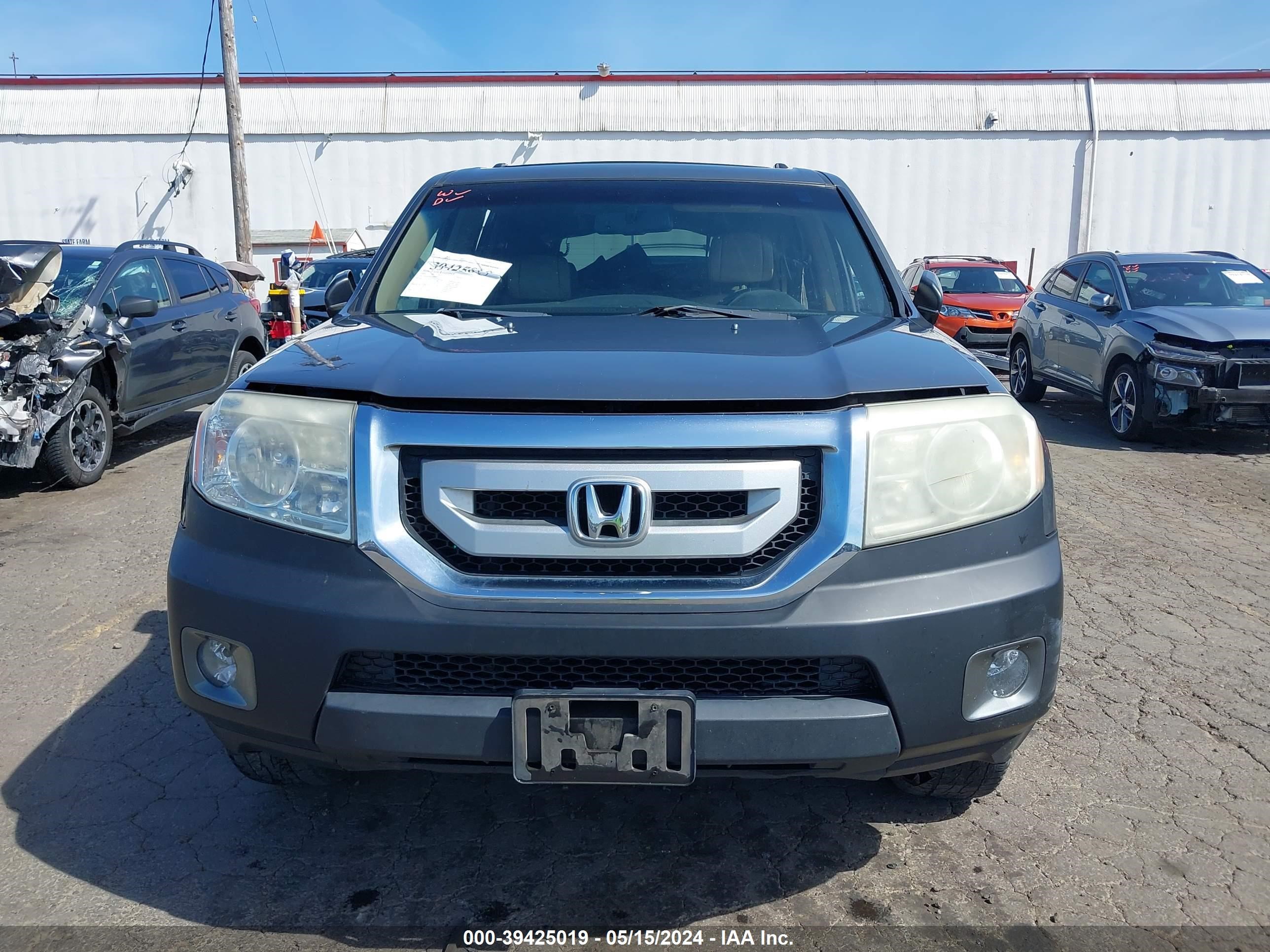 Photo 11 VIN: 5FNYF48539B004034 - HONDA PILOT 