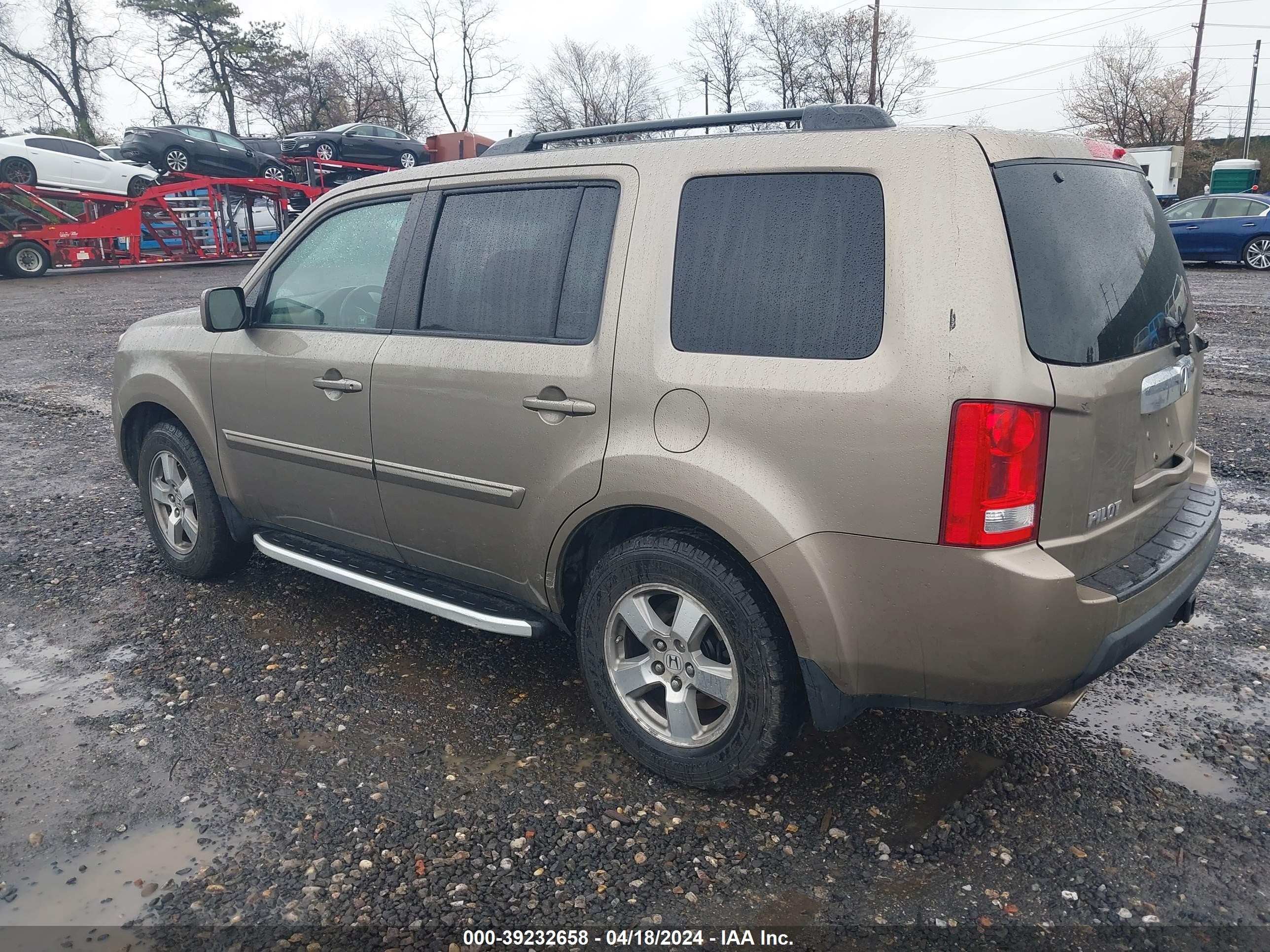 Photo 2 VIN: 5FNYF48589B035215 - HONDA PILOT 