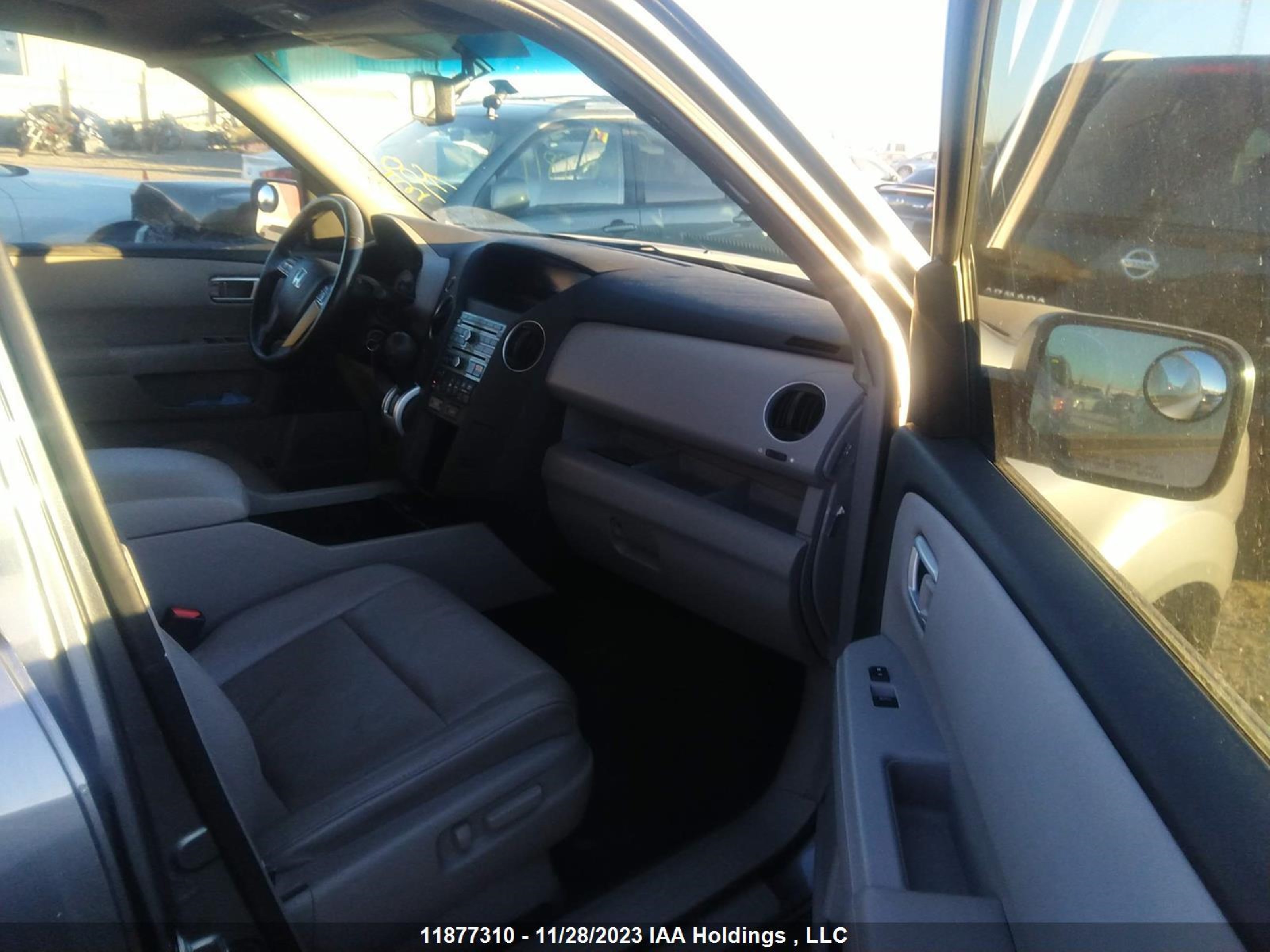 Photo 4 VIN: 5FNYF48629B504579 - HONDA PILOT 